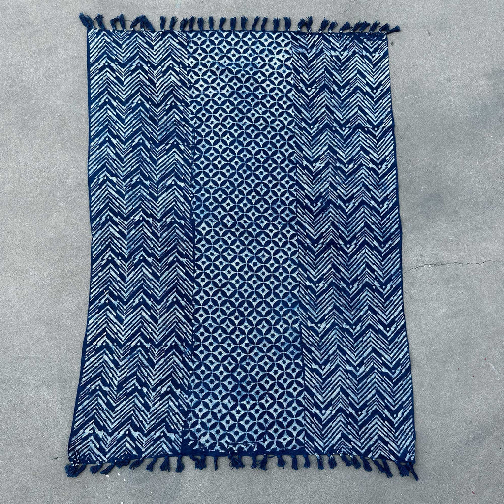 Handmade Indigo Throw with Namoona Waves Pattern 170x120cm