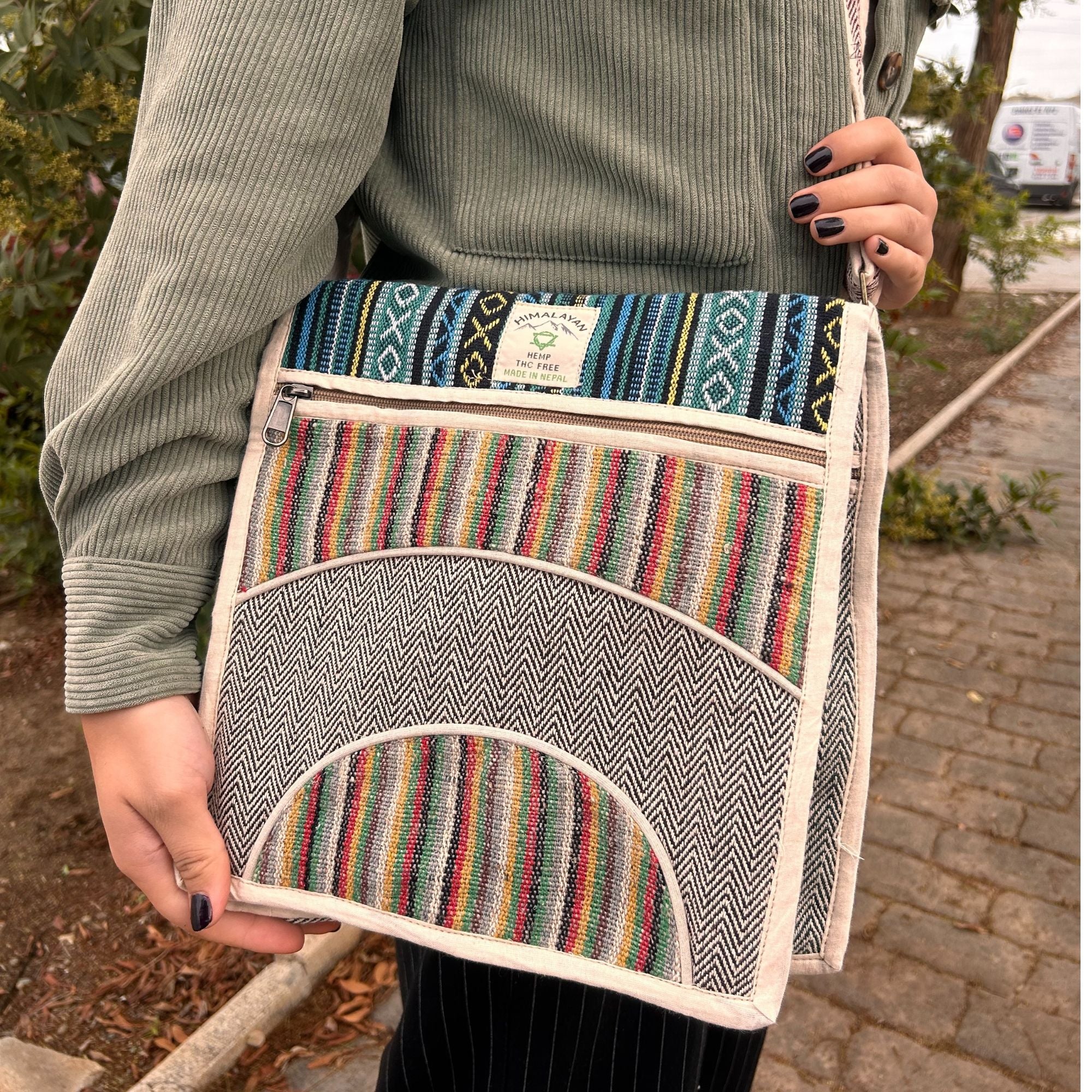 Hemp Laptop Messenger Bag with Curves Design for Everyday Use