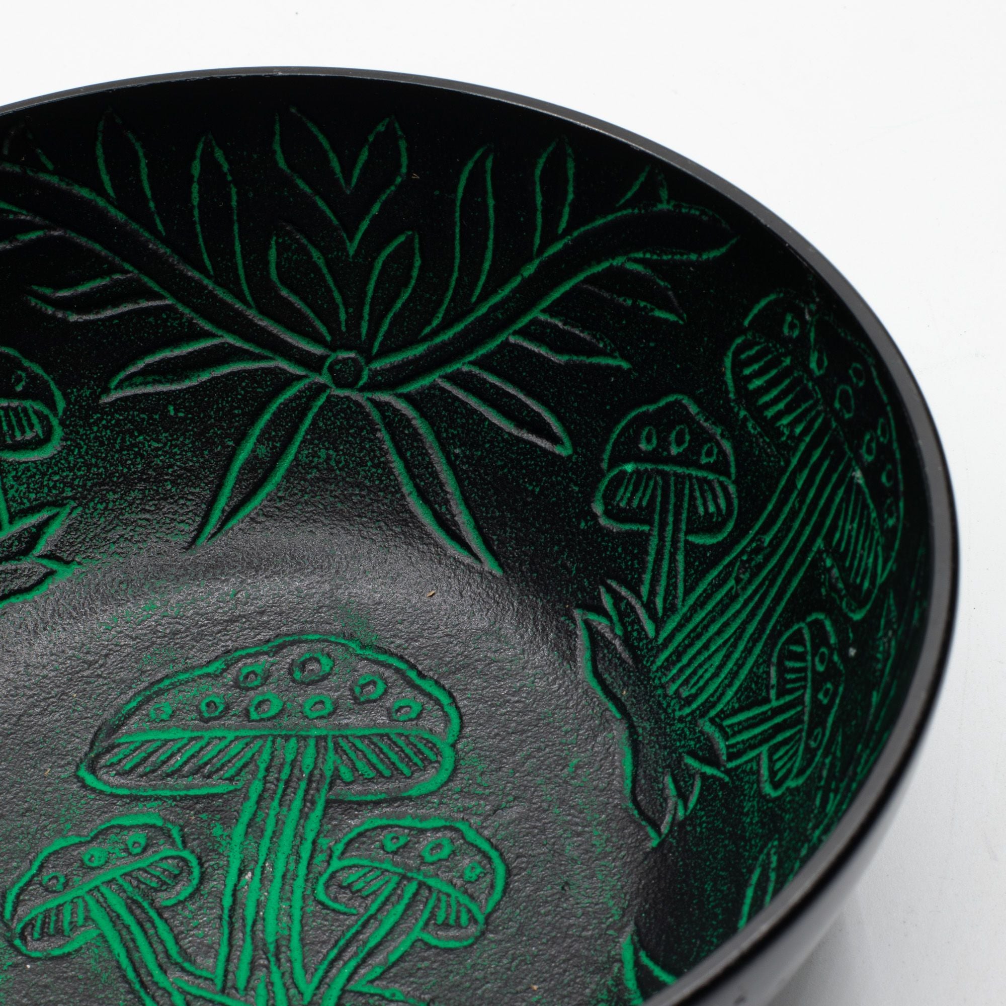 Green Aluminum Singing Bowl with Magic Mushroom Design 20cm