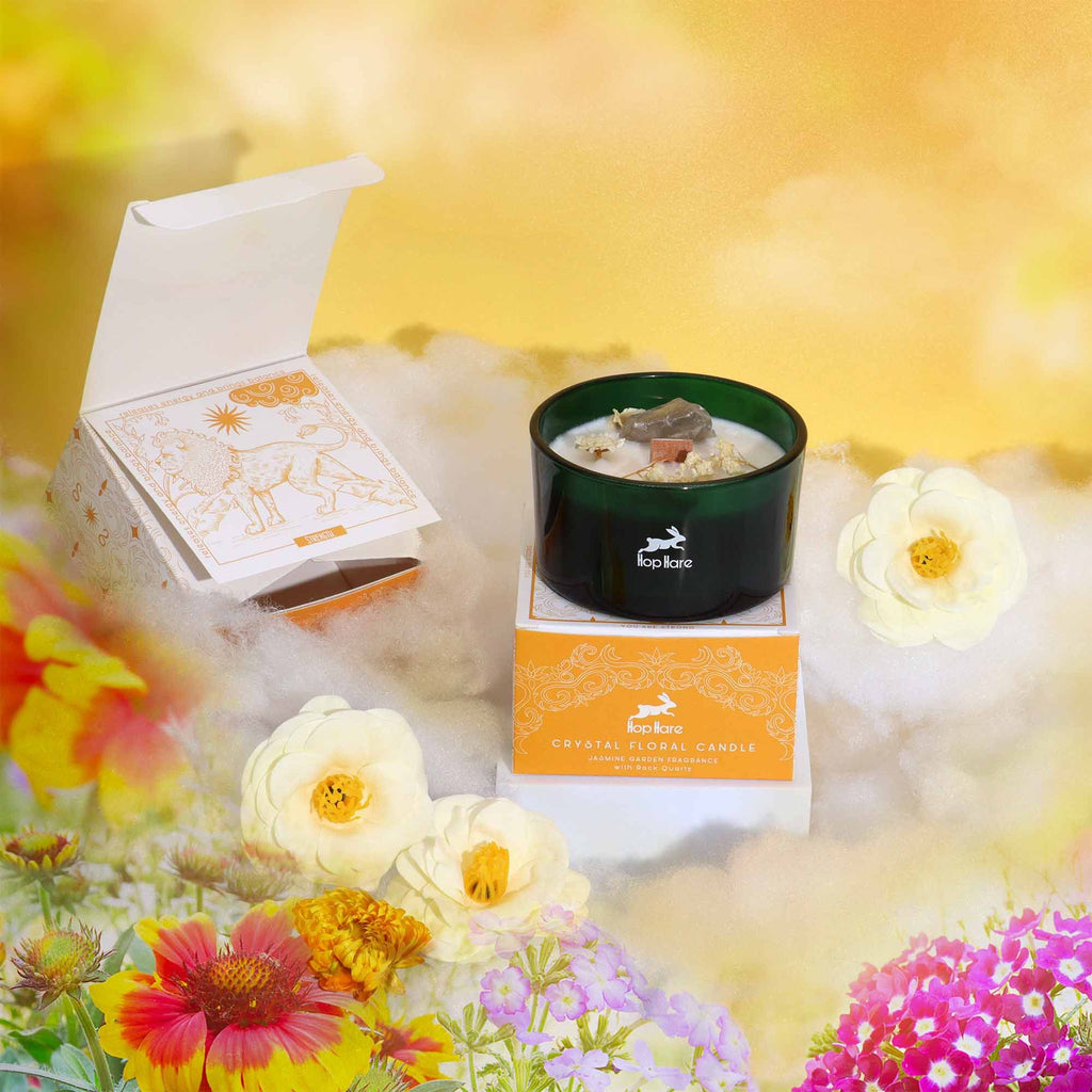 Lion Crystal Candle with Quartz and Tarot Card, Jasmine Scented