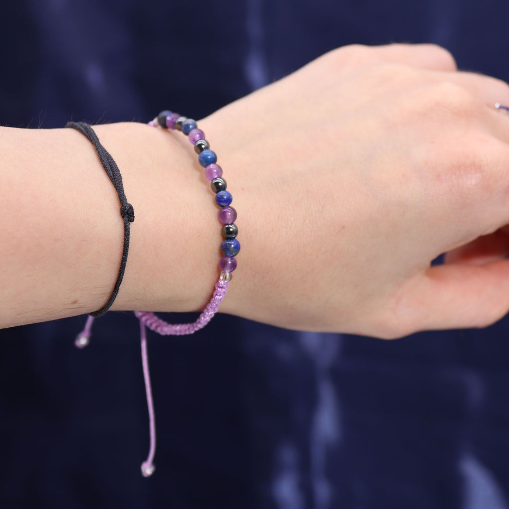 Aquarius Zodiac Crystal Candle Gift Set with Gemstone Bracelet