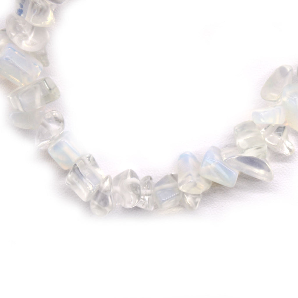 Stylish Chipstone Bracelet with Opalite for Fashionable Wear