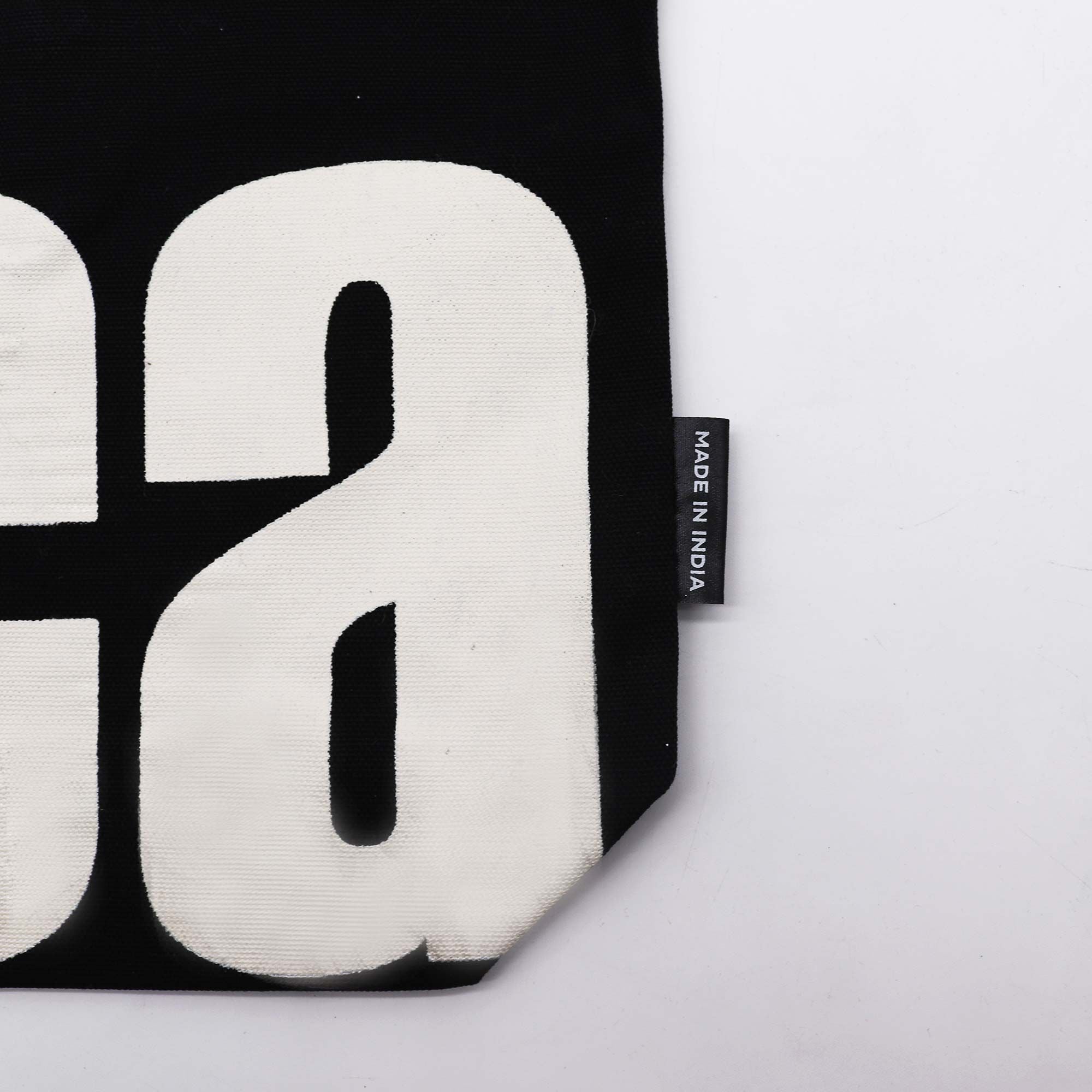 Iconic Classic Tote Bag Mi Vida Loca Black Natural with Skull Design