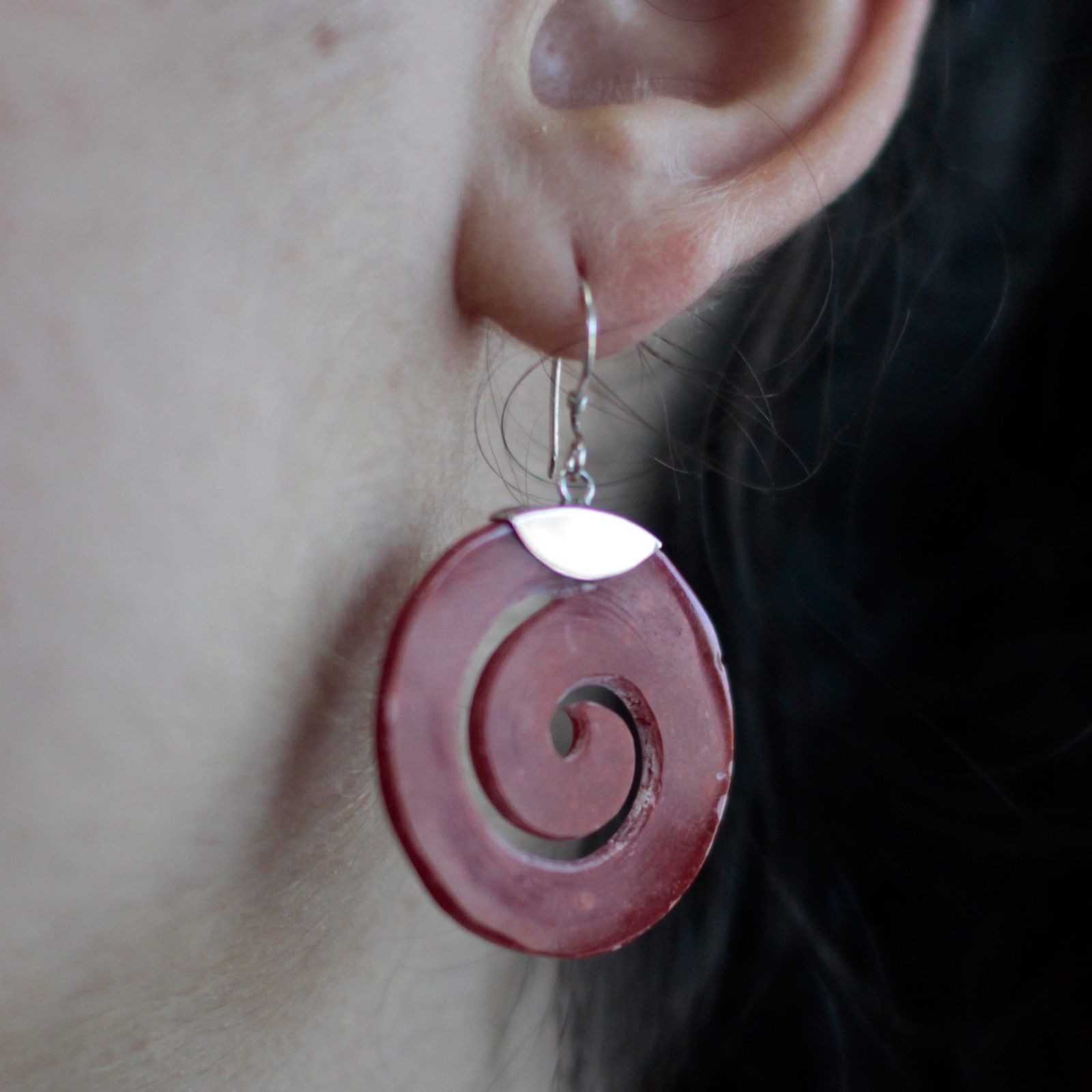 Elegant 925 Silver Earrings with Stunning Scroll Design Detail