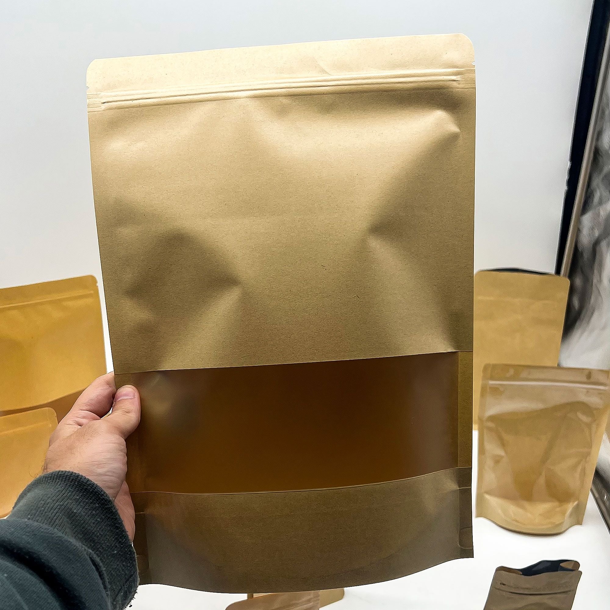 Kraft Window Bag 25x35cm for Stylish Gift Packaging Solutions