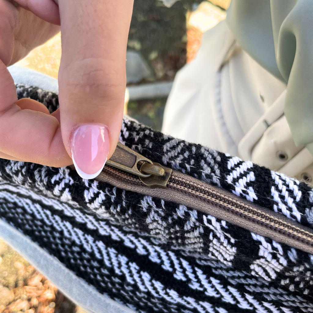 Soft Banjar Laptop Bag in Grey Strips for Stylish Protection