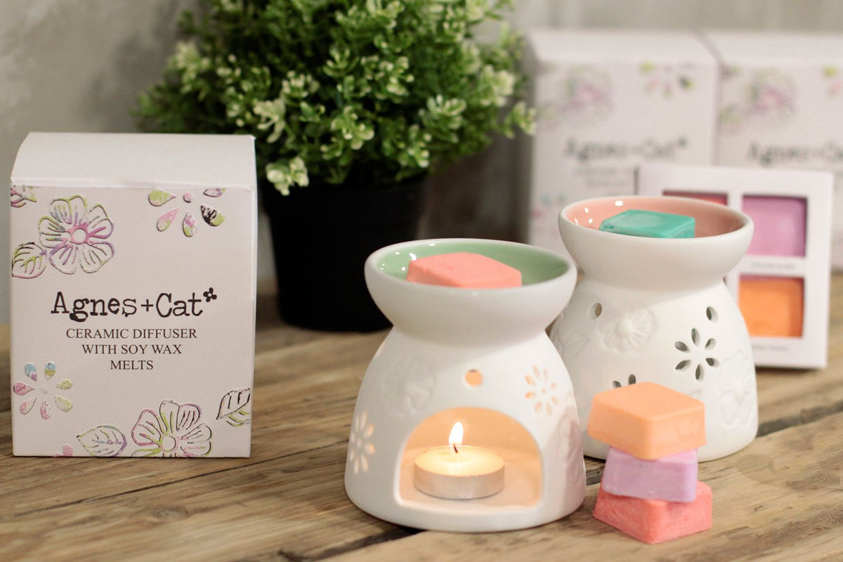 Agnes + Cat Wax Melter with Four Soy Wax Melts