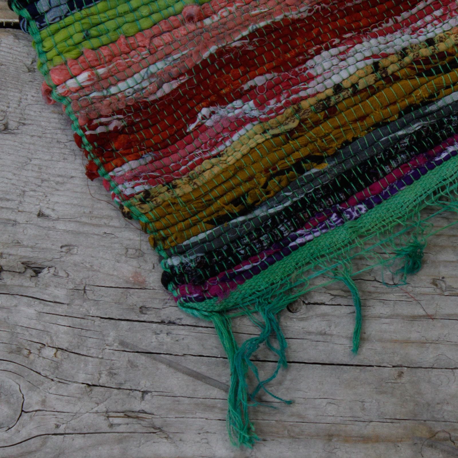 Luxury Green Rag Rug 151 x 90cm for Home Decor and Comfort
