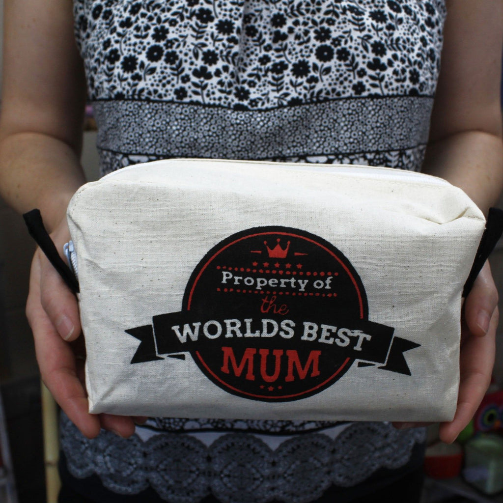 Natural Toiletry Bag for Travel A Stylish and Practical Gift