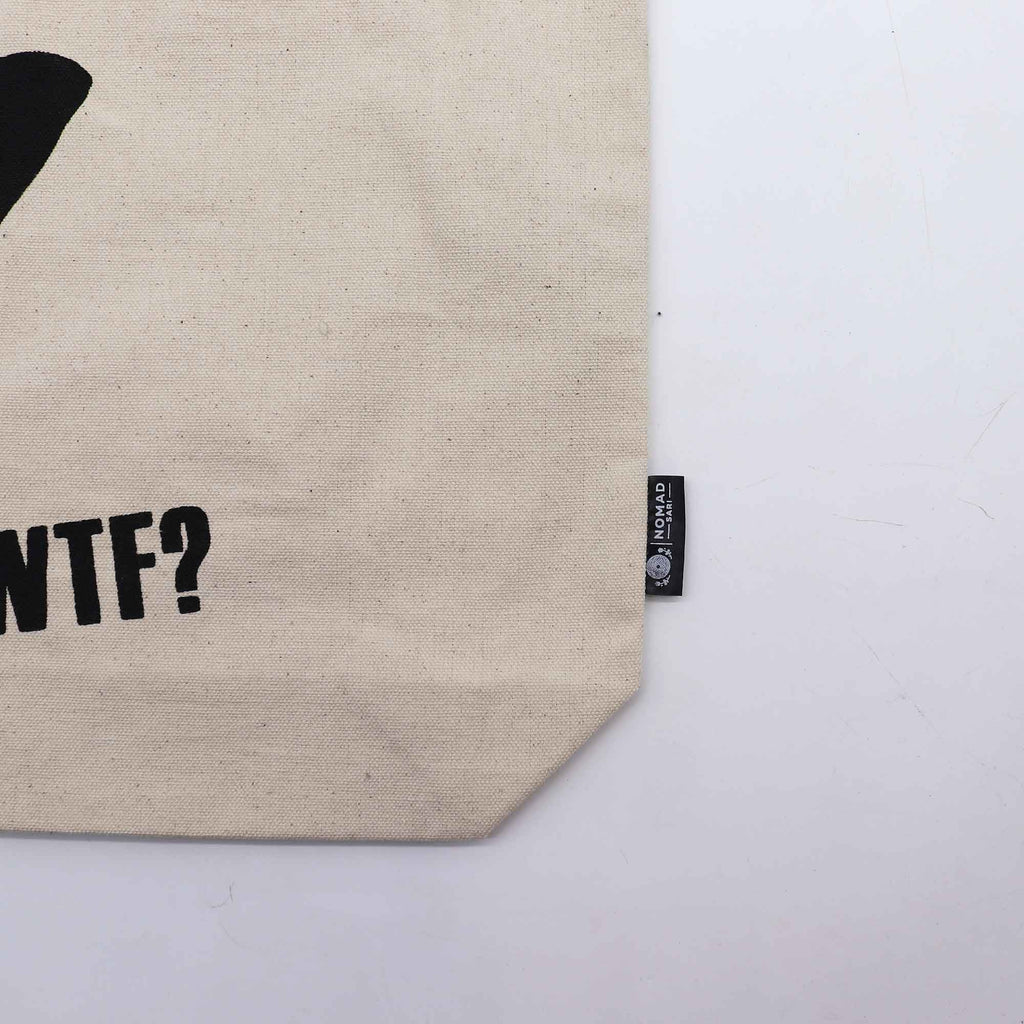 Iconic Classic Tote Bag with Black Cat Design for Daily Use