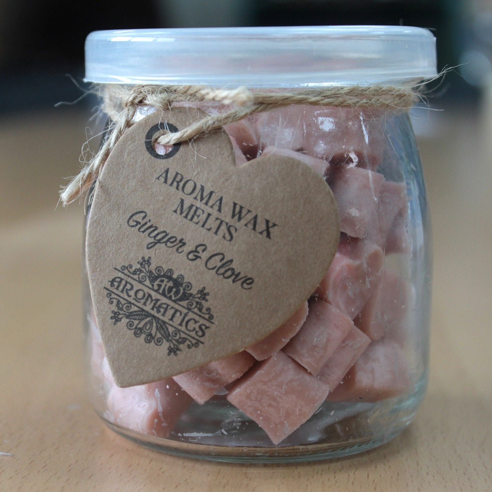 Aroma Wax Melts Ginger and Clove for a Warm and Cozy Home Fragrance