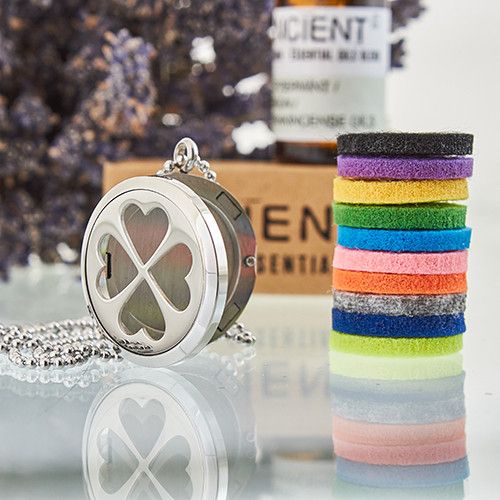 Aromatherapy Diffuser Necklace with Four Leaf Clover Design 30mm