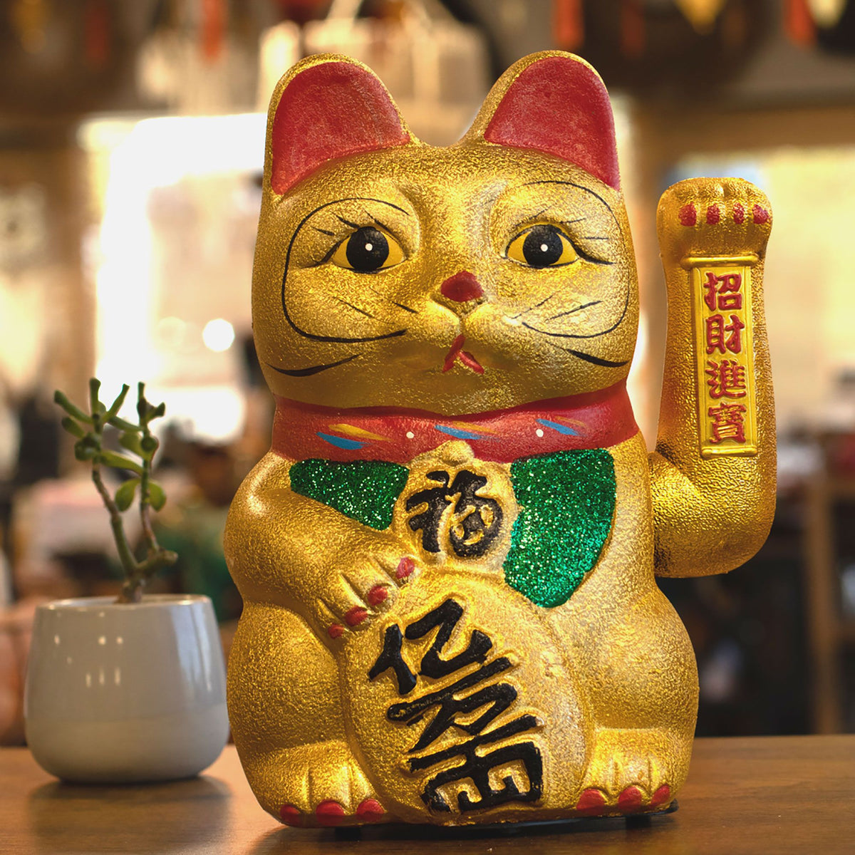 Japanese Lucky Money Cat Ornament – Extra Large Gold