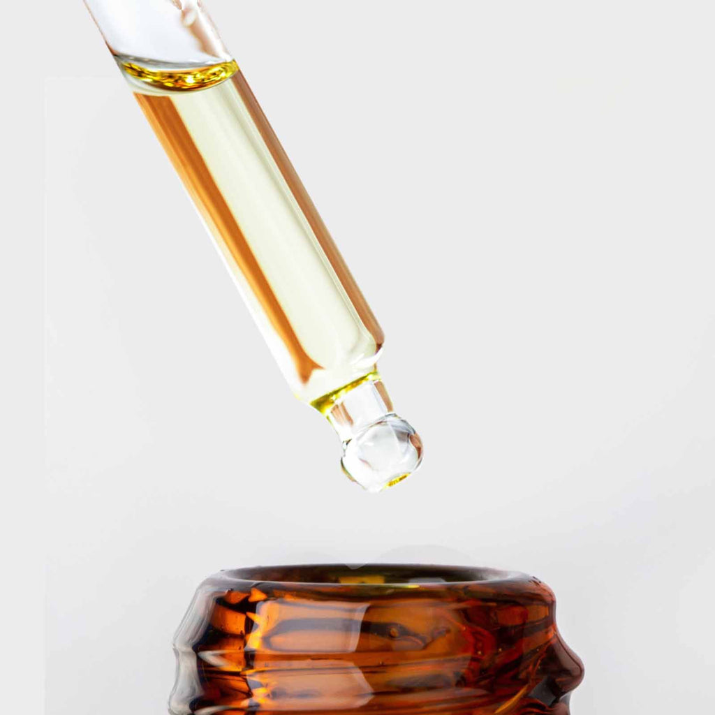 Marula Oil Serum for Youthful Skin with Vitamin C and E Benefits