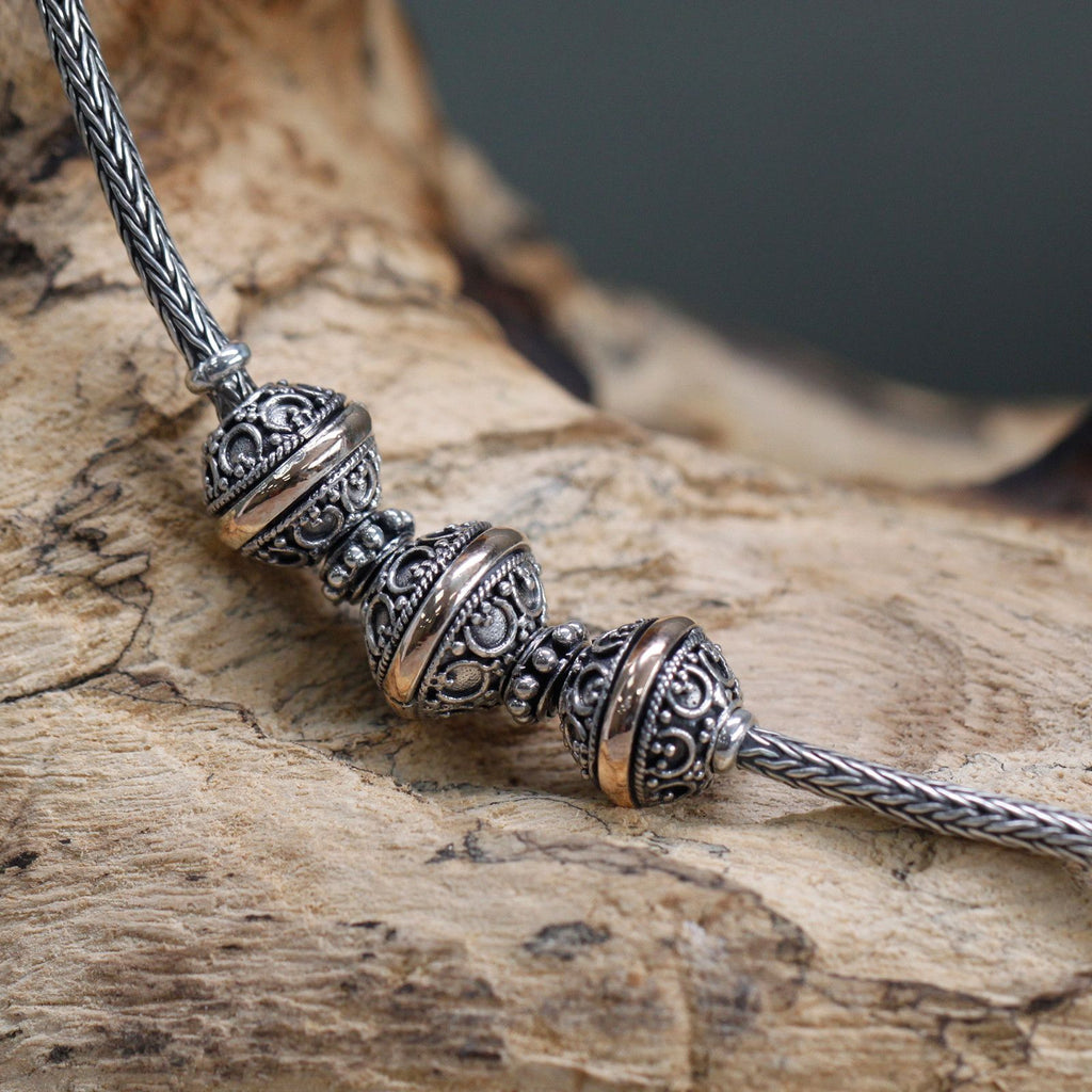 Stunning Silver and Gold Necklace Tri for Elegant Style Choices