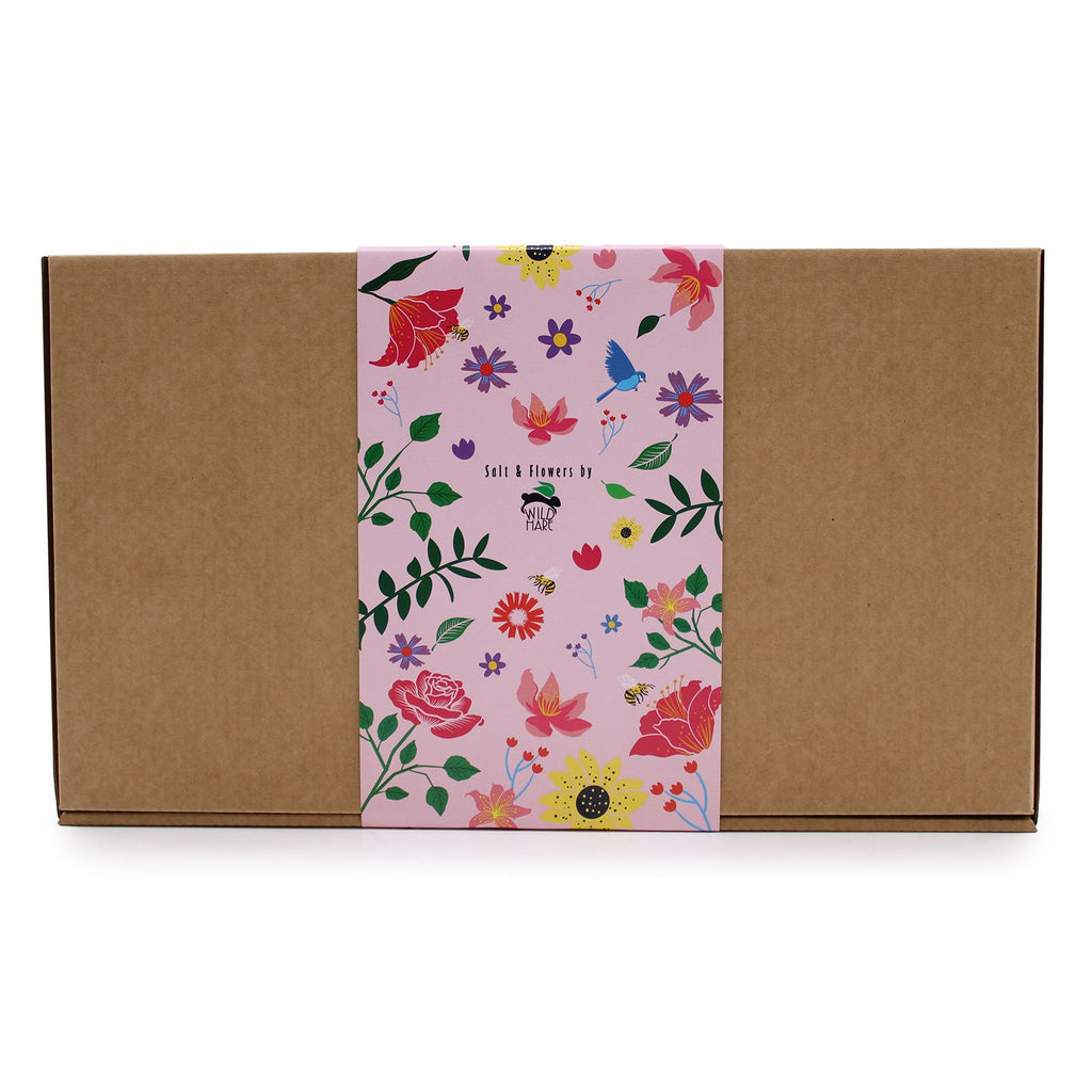 Salt Soak Set Passion with Aromatic Bath Salts and Soap Flowers
