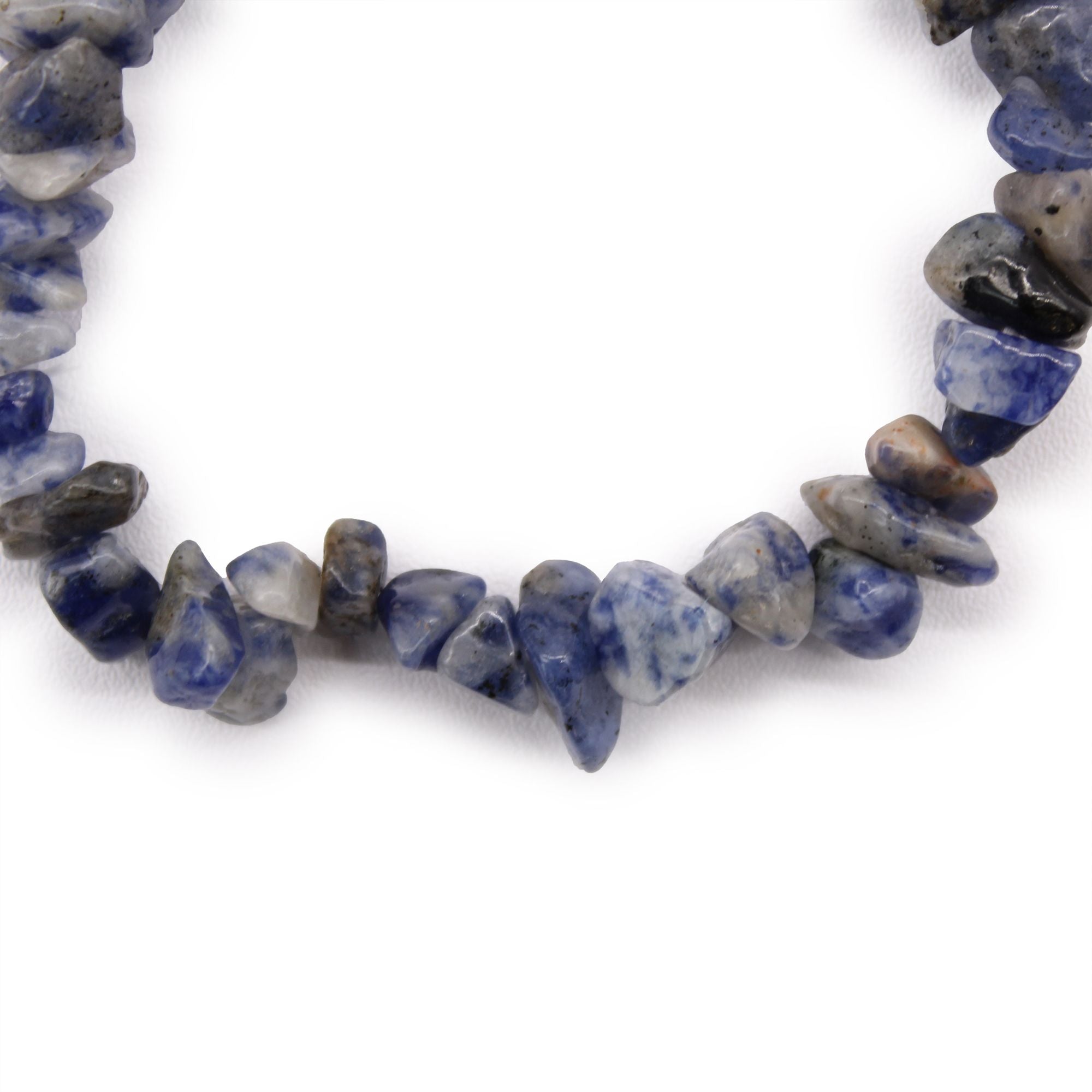 Stylish Chipstone Bracelet Featuring Polished Sodalite Chips