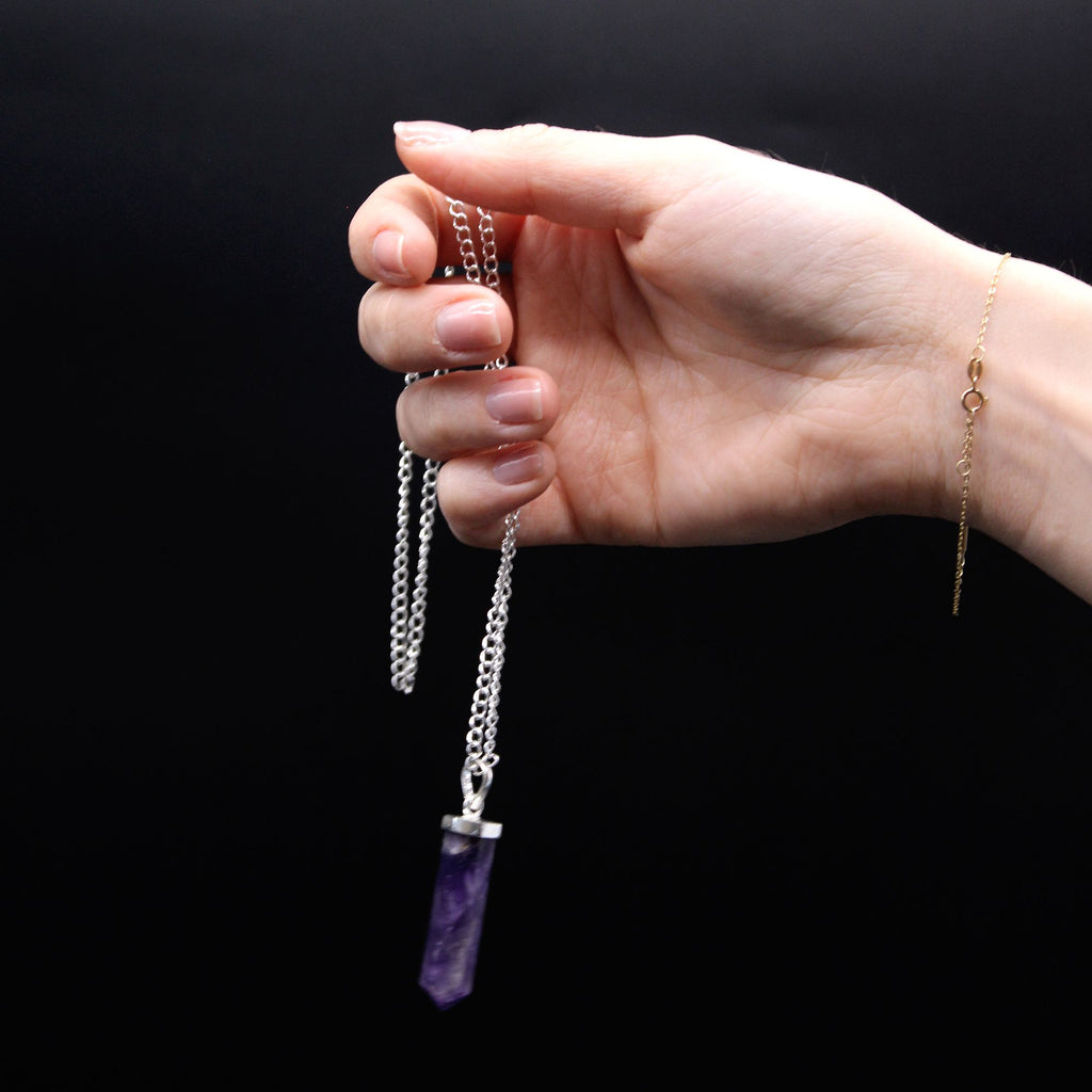 Gemstone Classic Point Pendant in Amethyst with Silver Chain