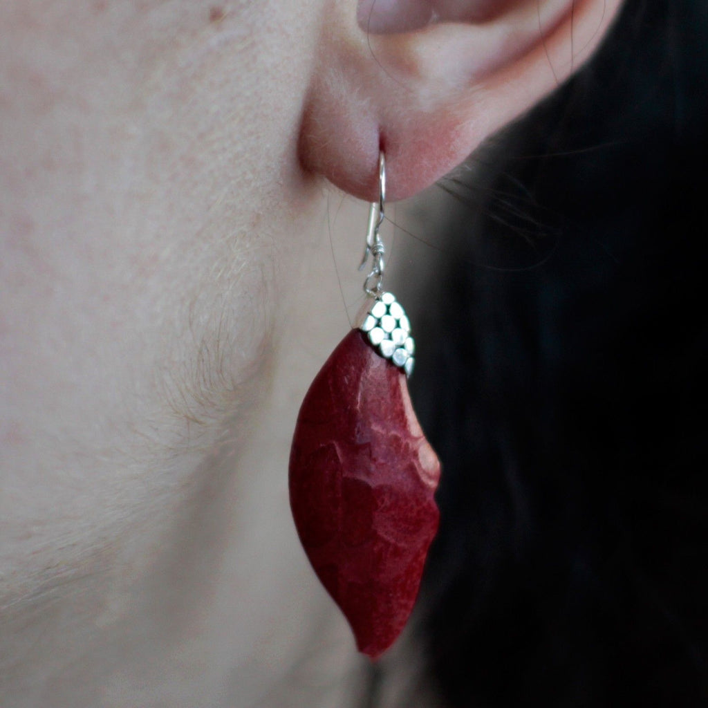 925 Silver Leaf Drop Earrings with Elegant Design for Gifting