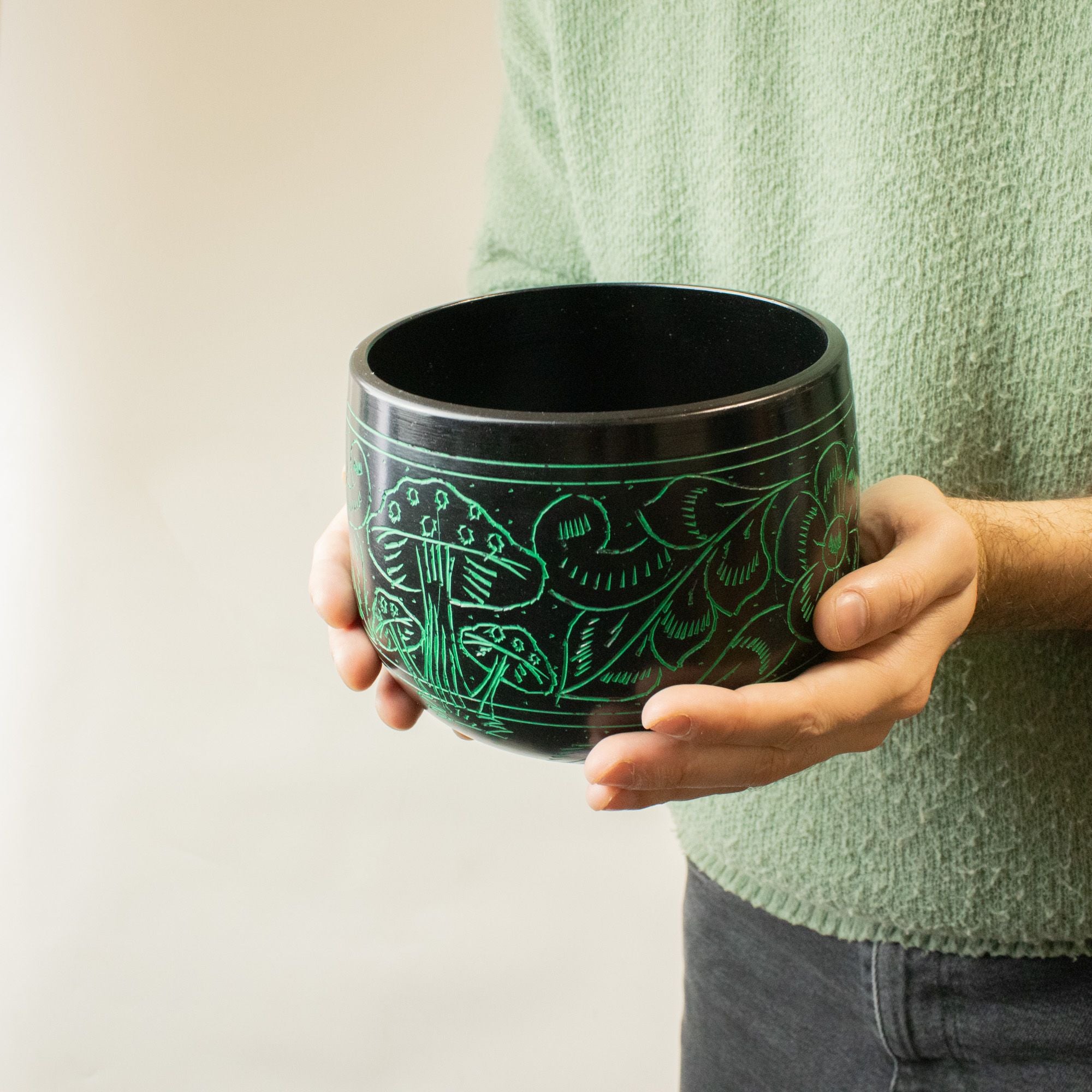 Magic Mushroom Cauldron Singing Bowl in Green 15cm for Relaxation