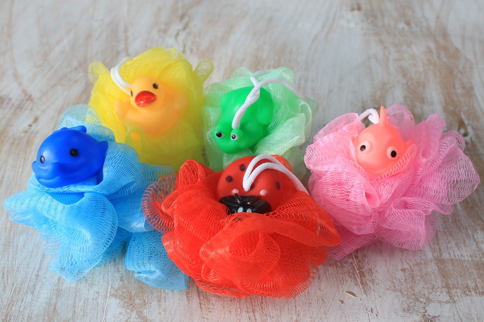 Squeaky Toy Scrunchie for Fun Bath Time in Assorted Colours