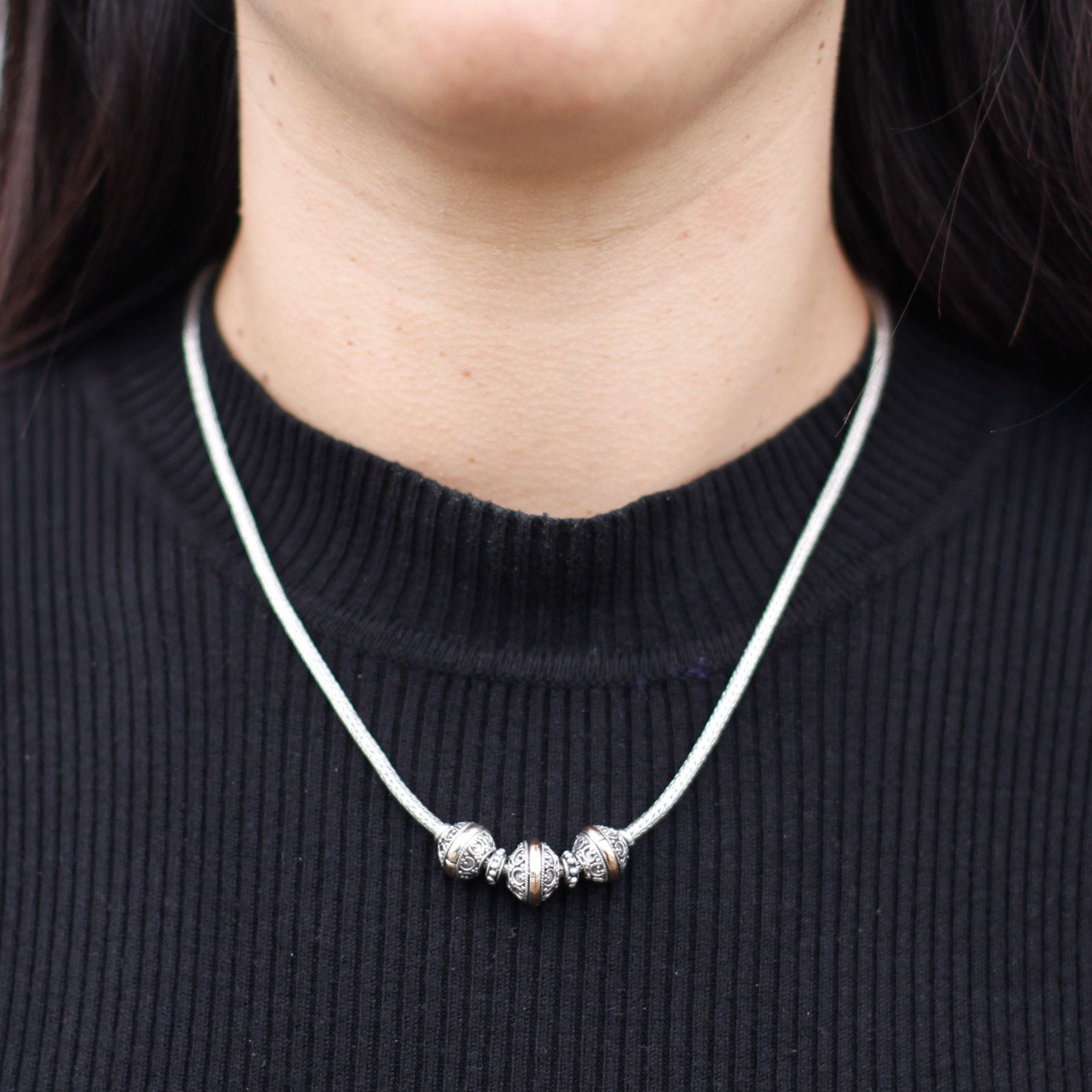 Stunning Silver and Gold Necklace Tri for Elegant Style Choices