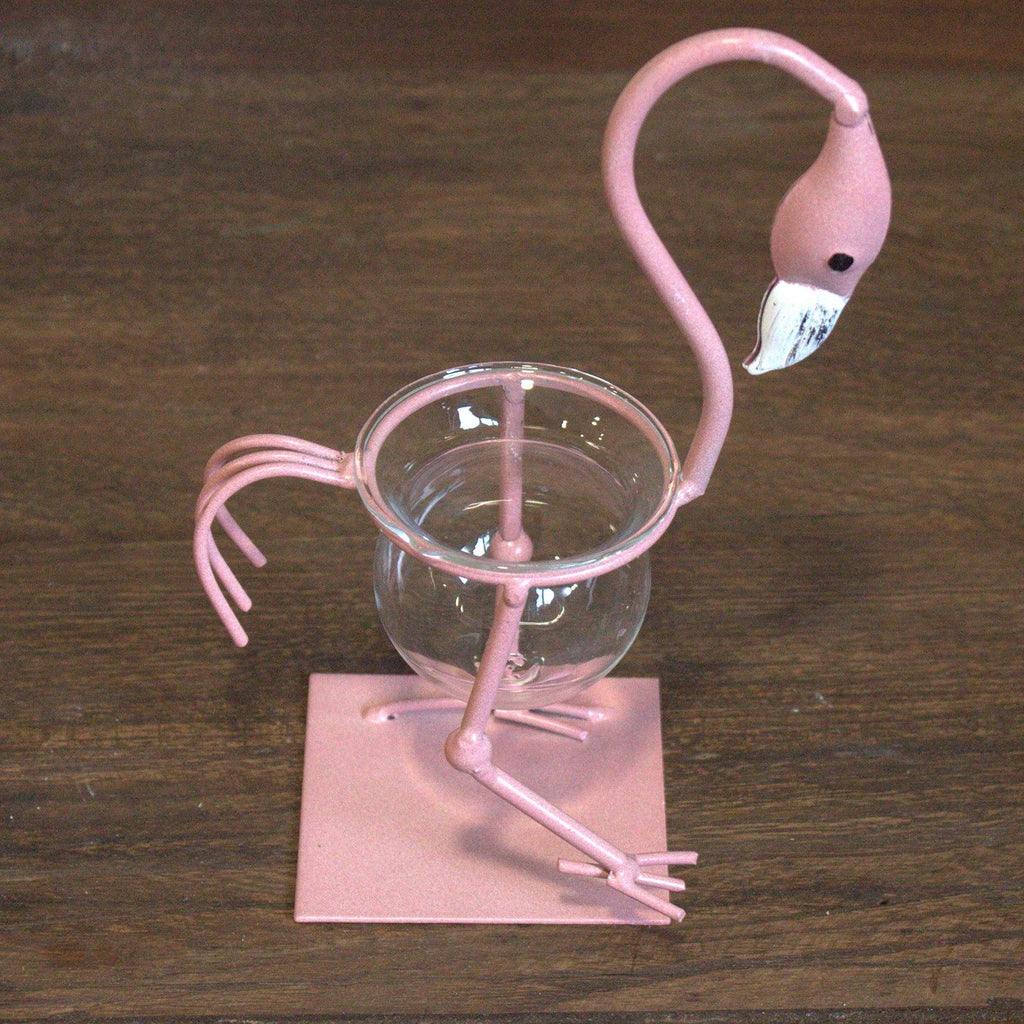 Hydroponic Home Décor with Pink Metal Flamingo Design 1