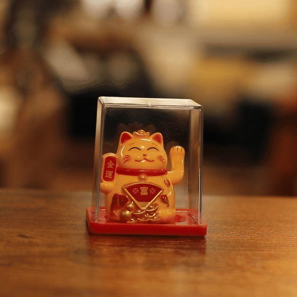 Mini Solar Powered Japanese Lucky Cat in Display Box – Yellow