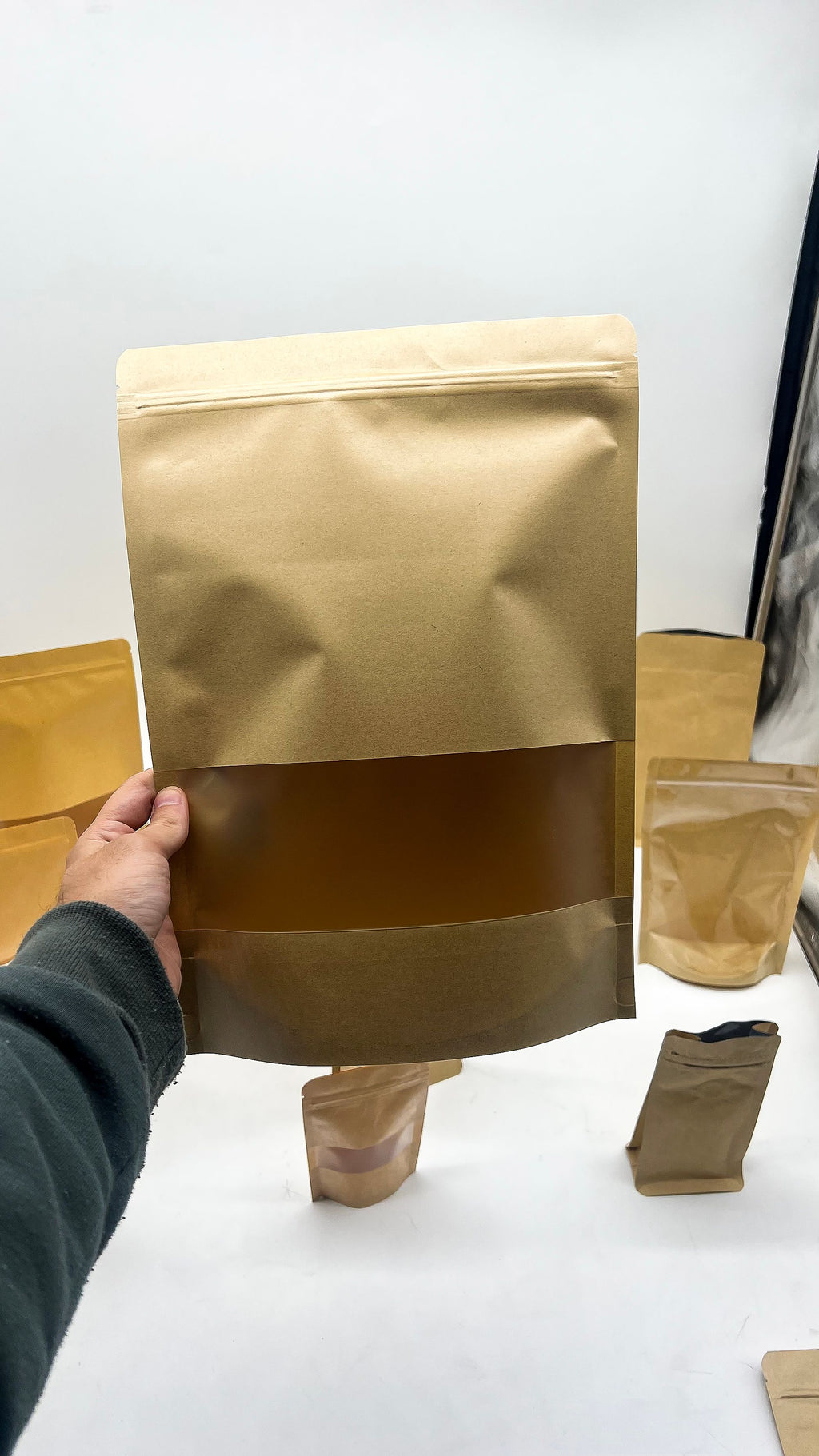 Kraft Window Bag 25x35cm for Stylish Gift Packaging Solutions