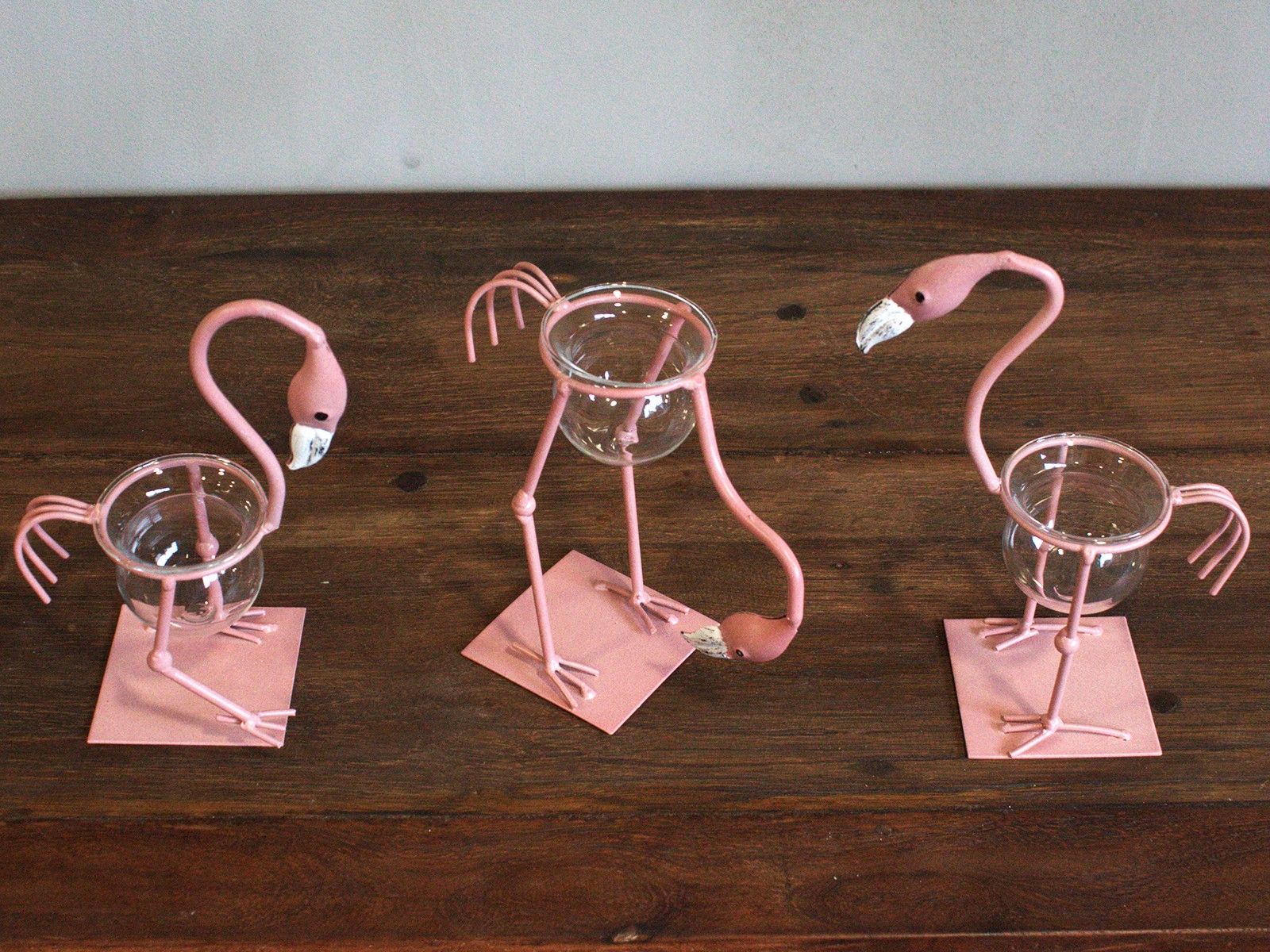 Hydroponic Home Décor with Pink Metal Flamingo Design 2