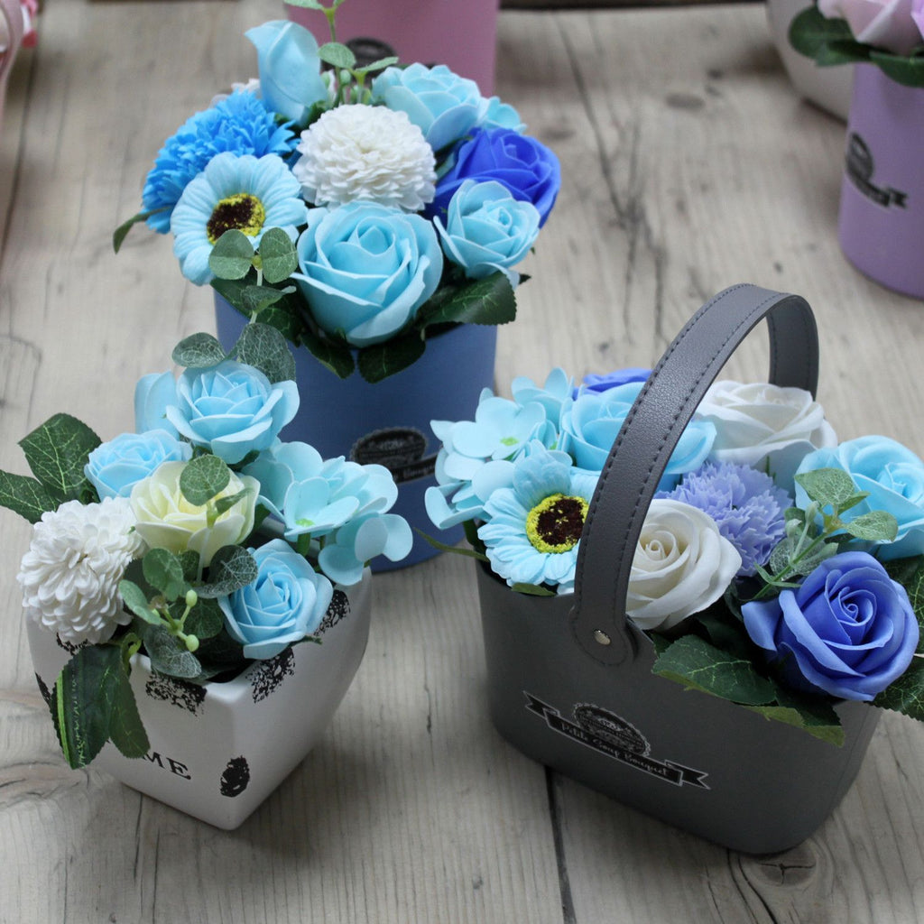 Bouquet Petite Basket Soothing Blues for Colourful Bathing