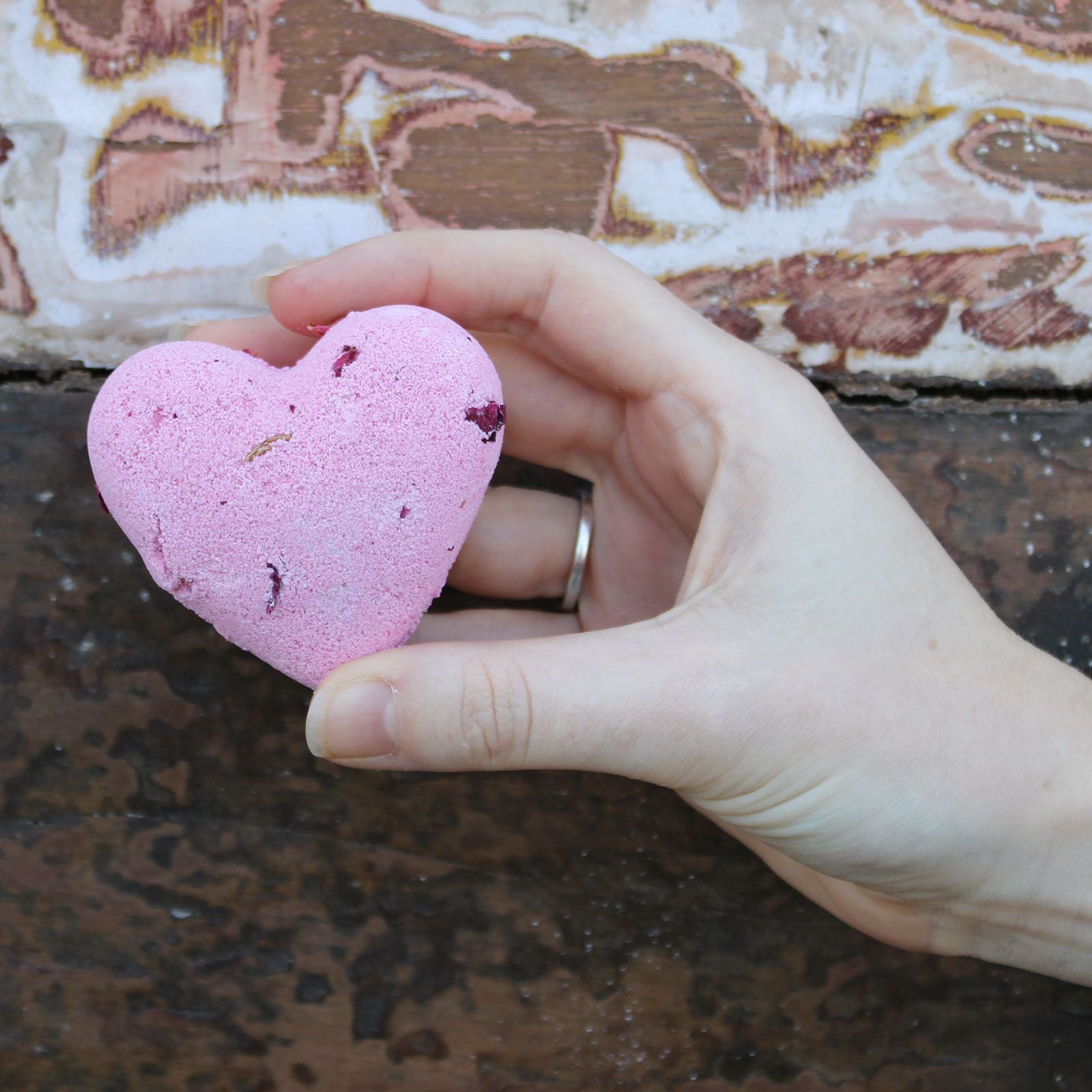 Love Heart Bath Bomb 70g with Ylang & Rose Fragrance