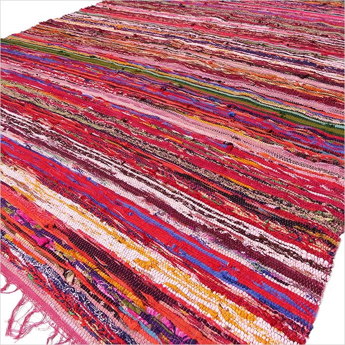 150 x 90cm Luxury Rag Rug in Vibrant Red for Home Aesthetics