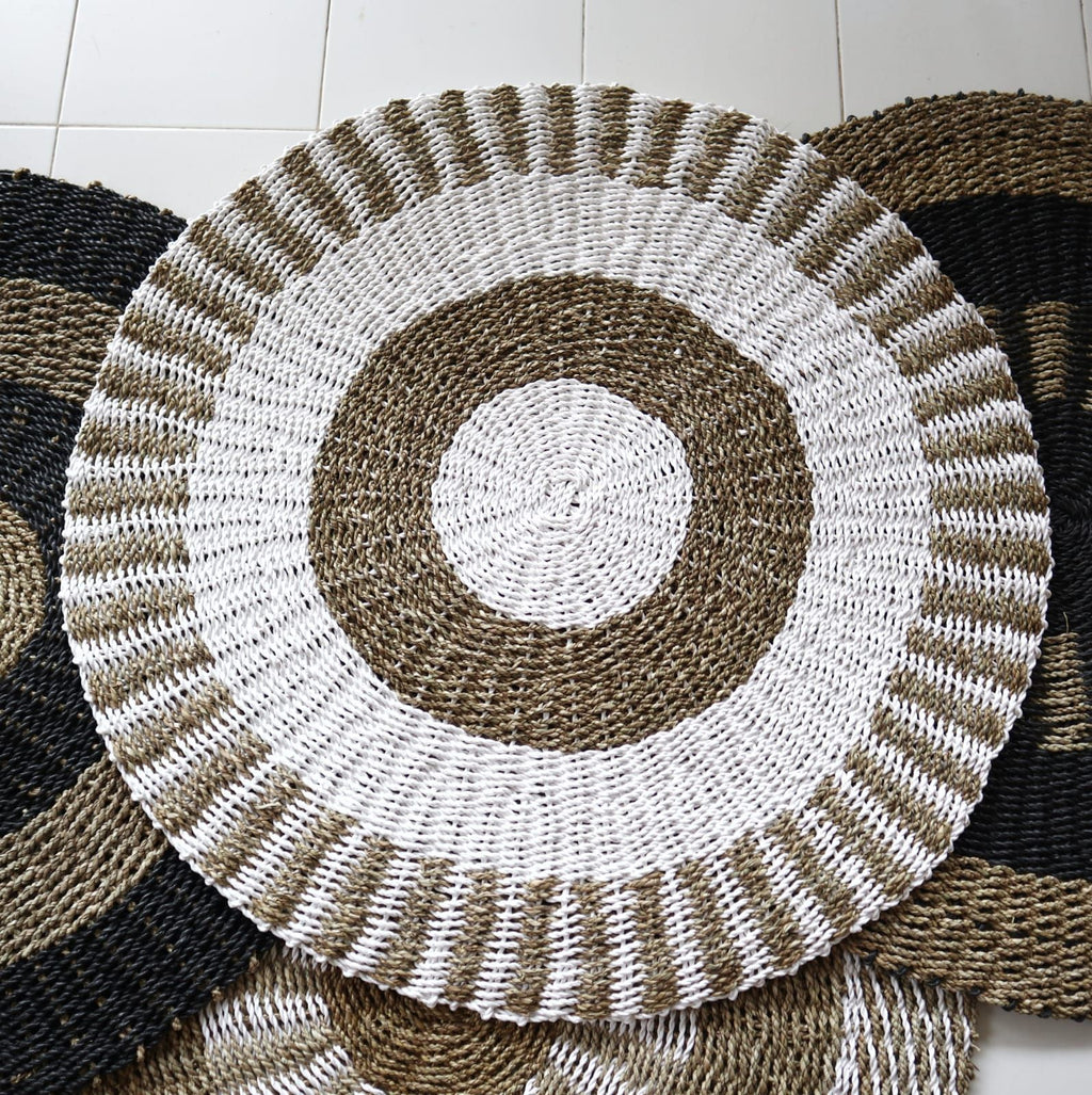 Round Seagrass White and Tan Rug with Stylish Sun Design