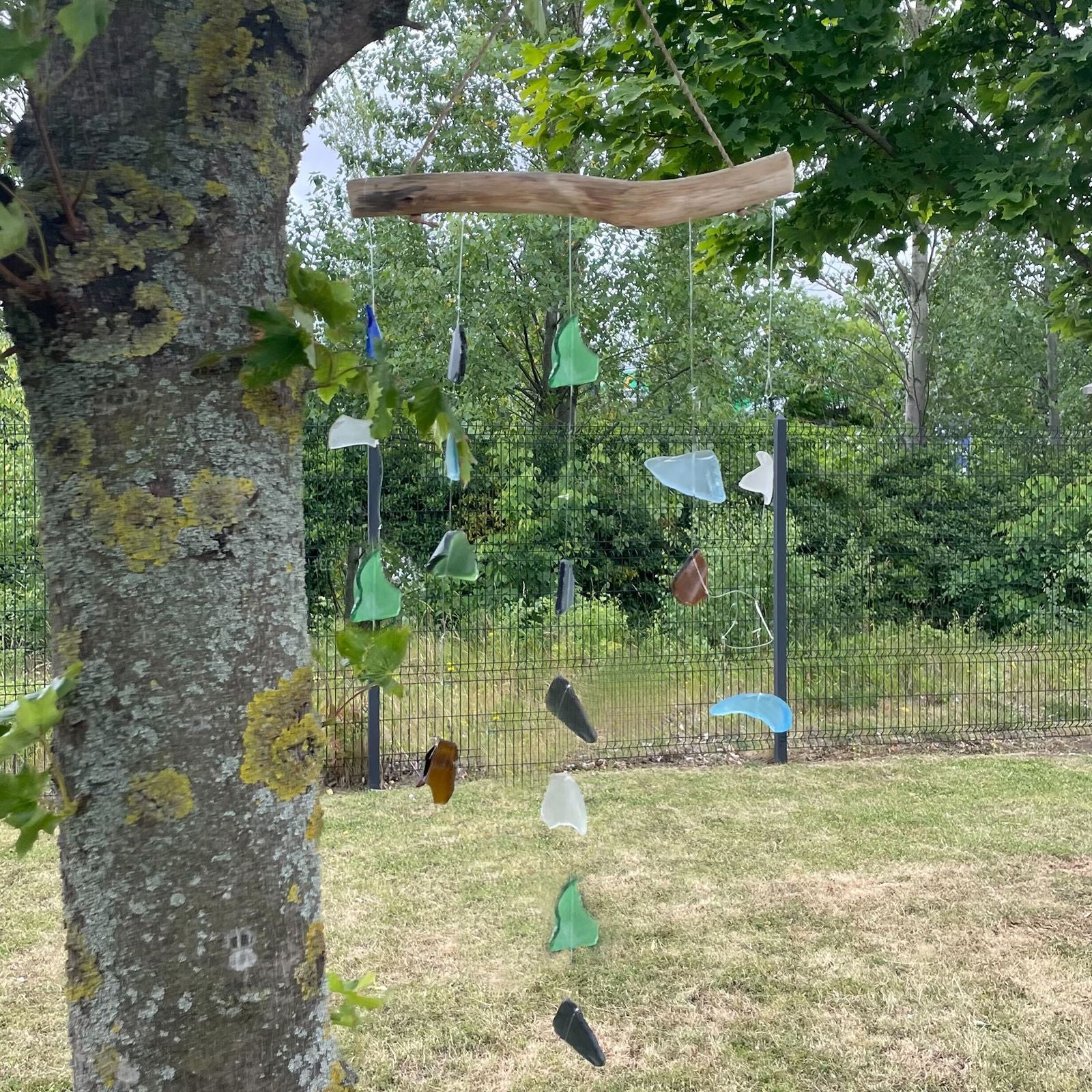 Simple Hanging Five Strings Wind Chimes in Multi Colour Design