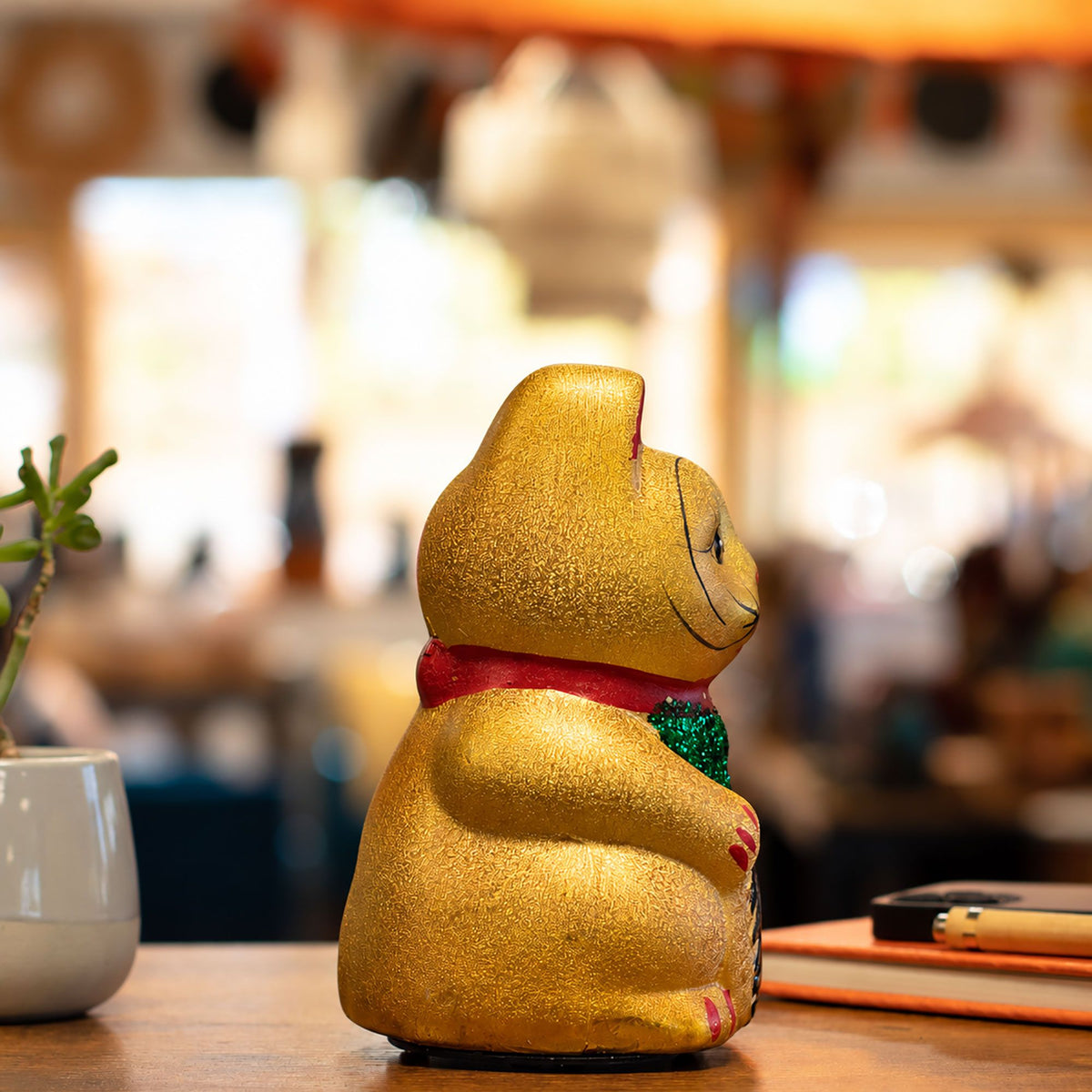 Japanese Lucky Money Cat Ornament – Classic Gold