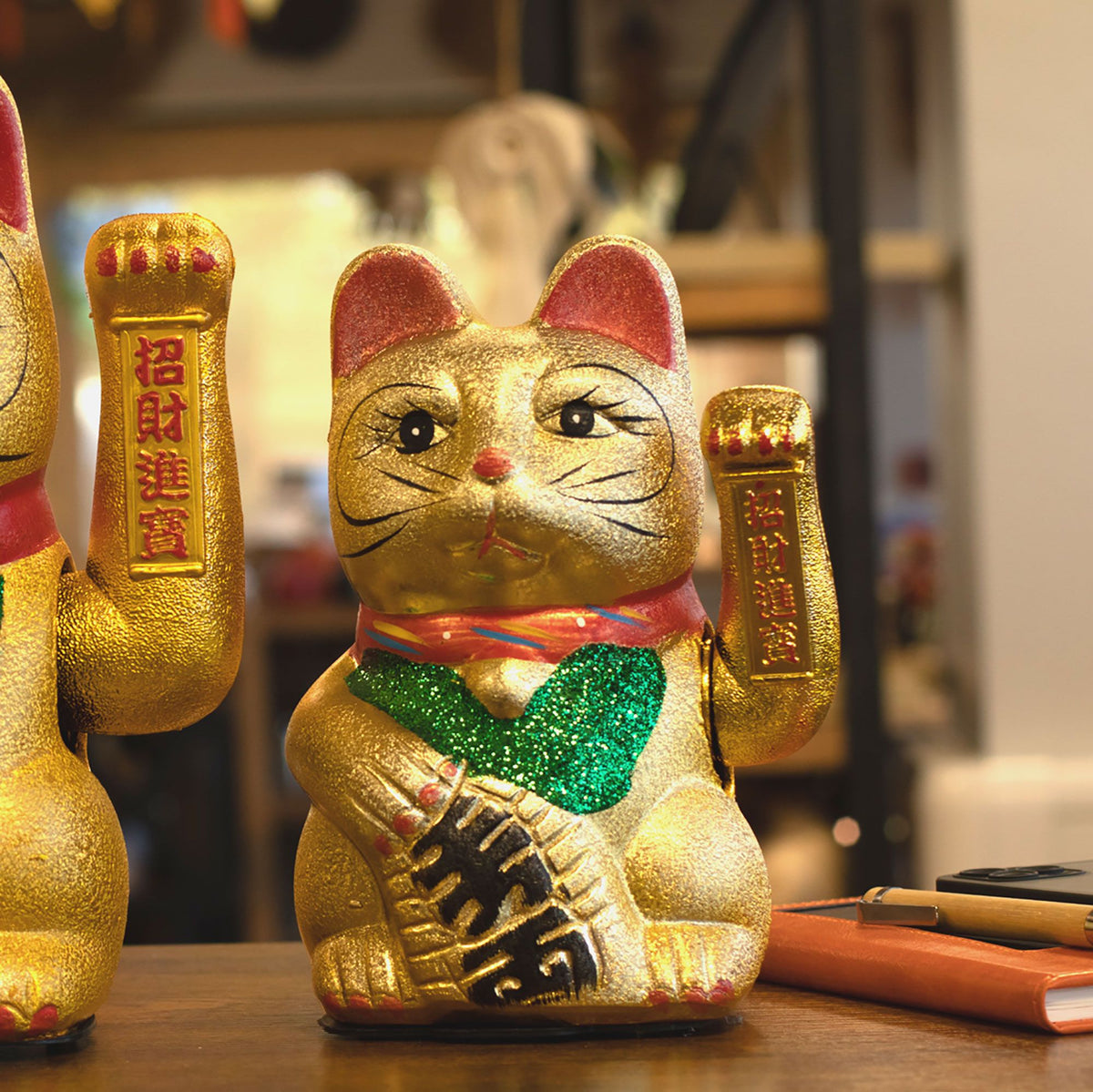 Japanese Lucky Money Cat Ornament – Large Gold