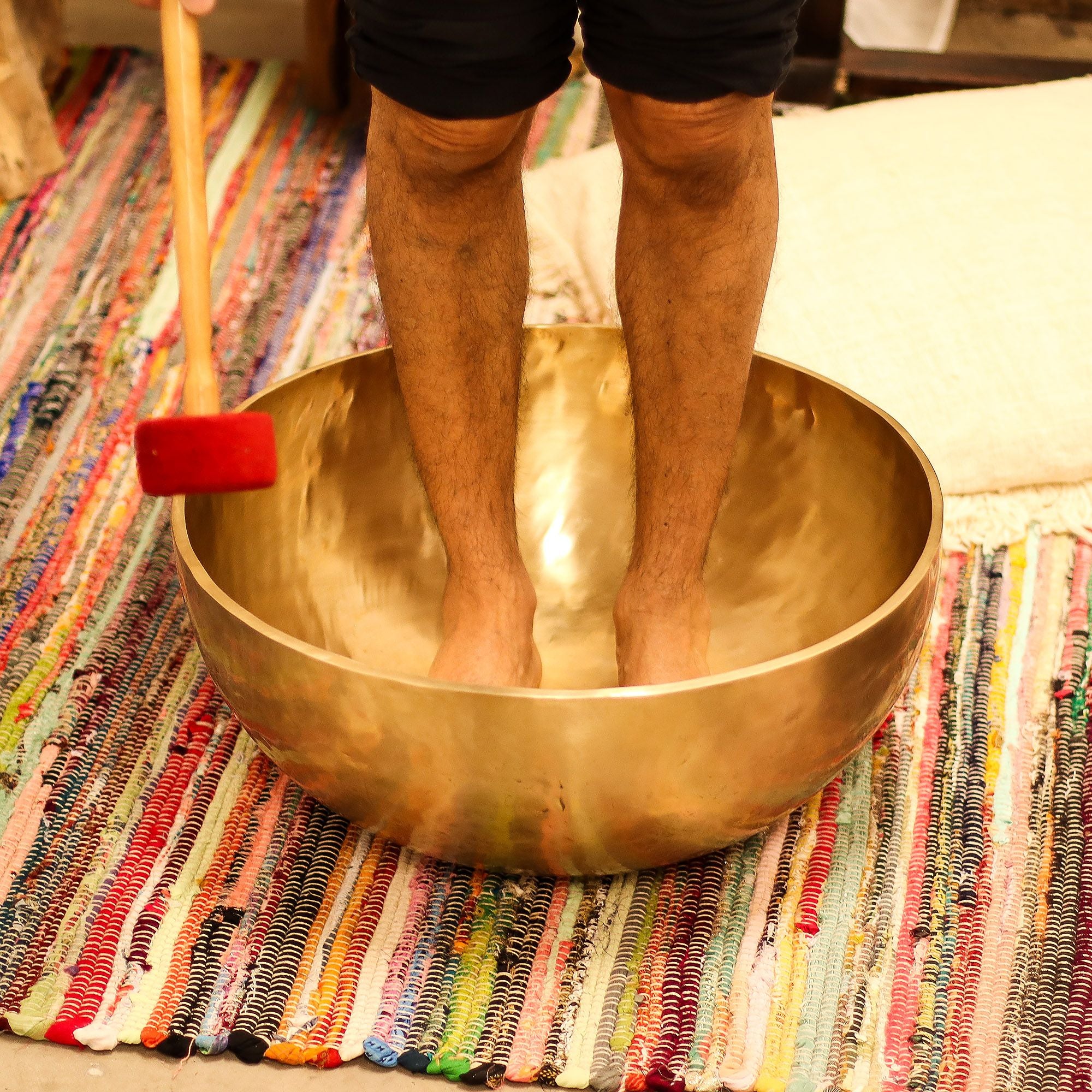 Plain - Huge Vibrational Feet Standing Bowl - 50x20cm - 10.7kg