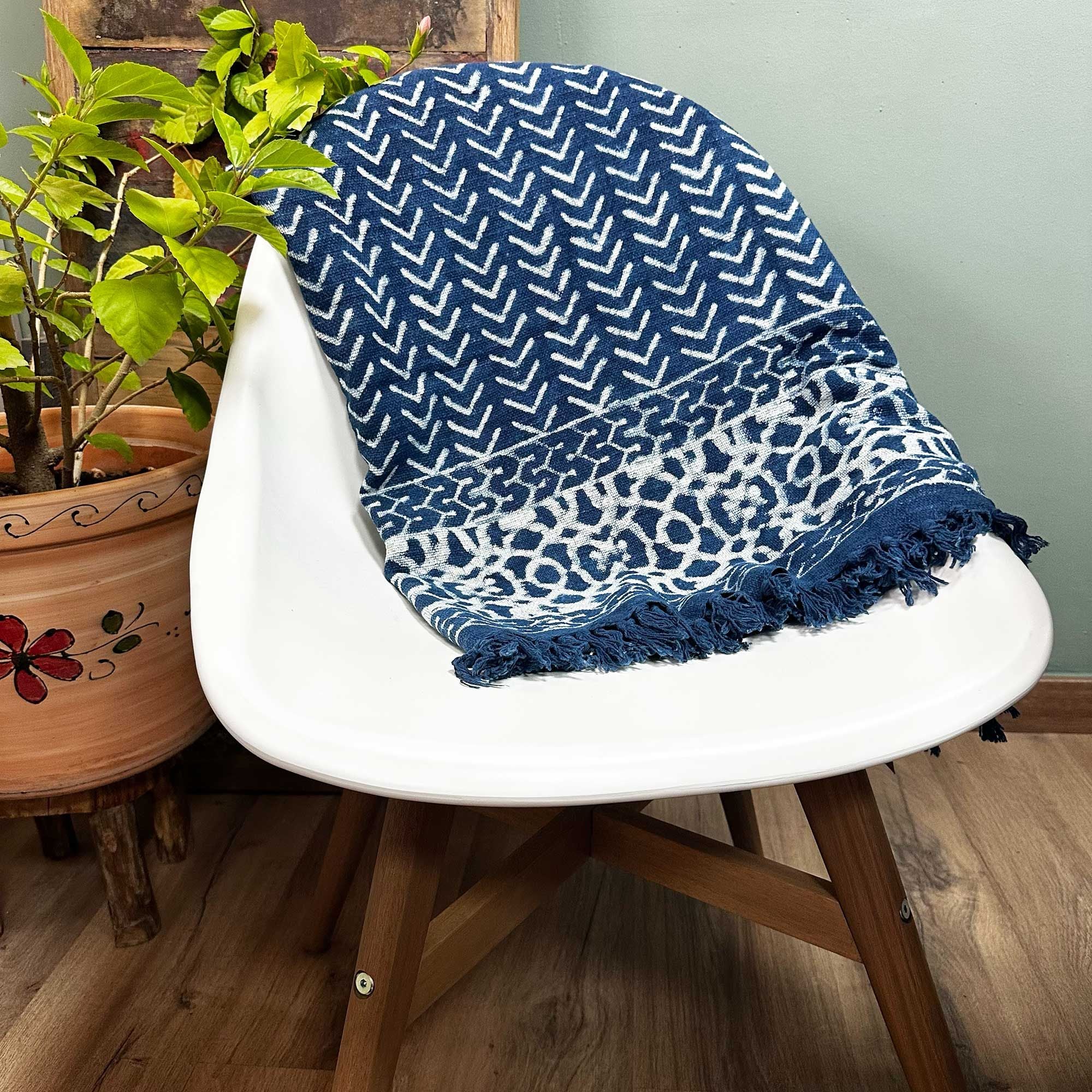 Handmade Indigo Throw with Seedha Arrows Design for Home Decor