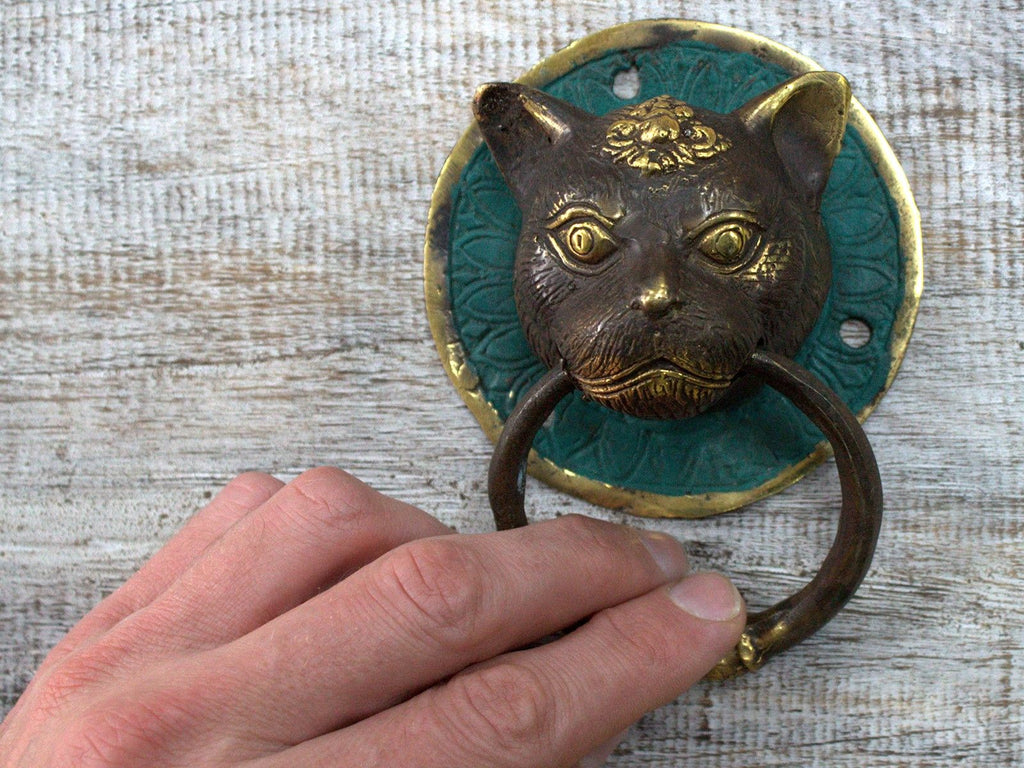 Brass Door Knocker Cats Head Design for Timeless Home Elegance