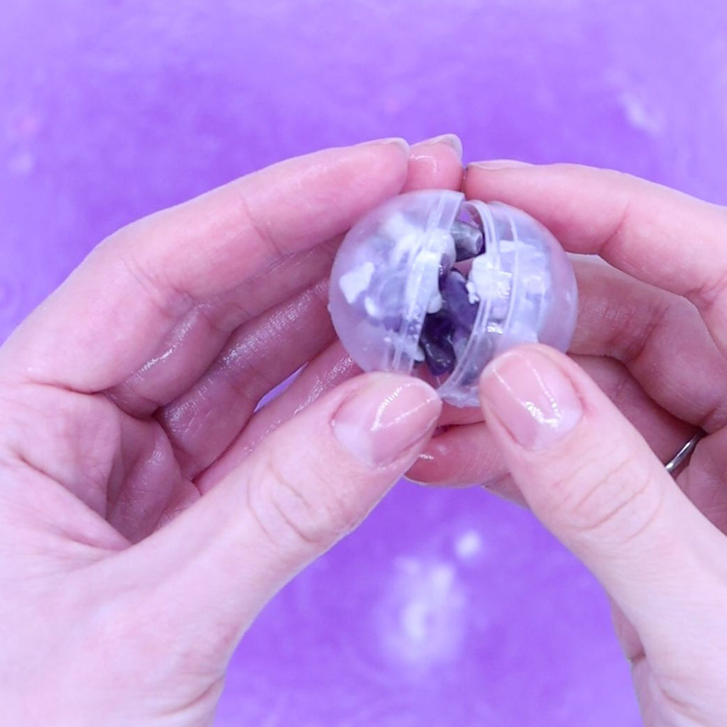 Rose Quartz Gem Bracelet Bath Bomb with Bergamot Fragrance