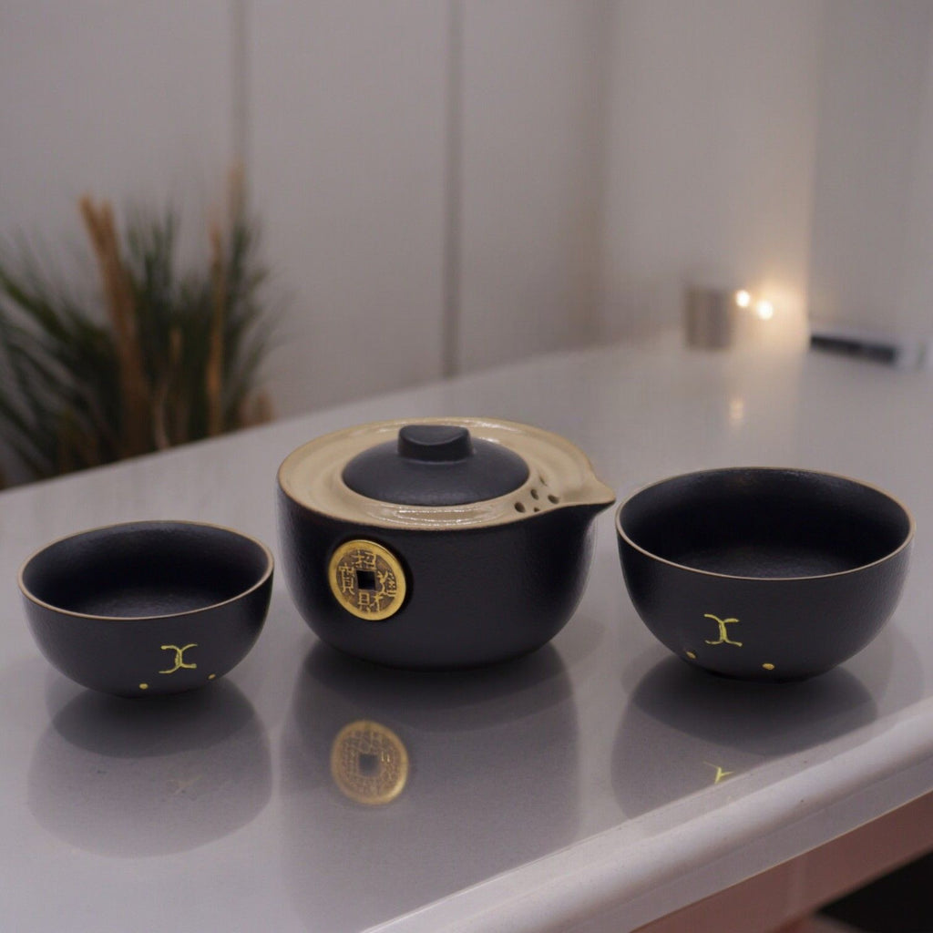 Money Cat Teapot Set with Two Cups and Travel Case in Black