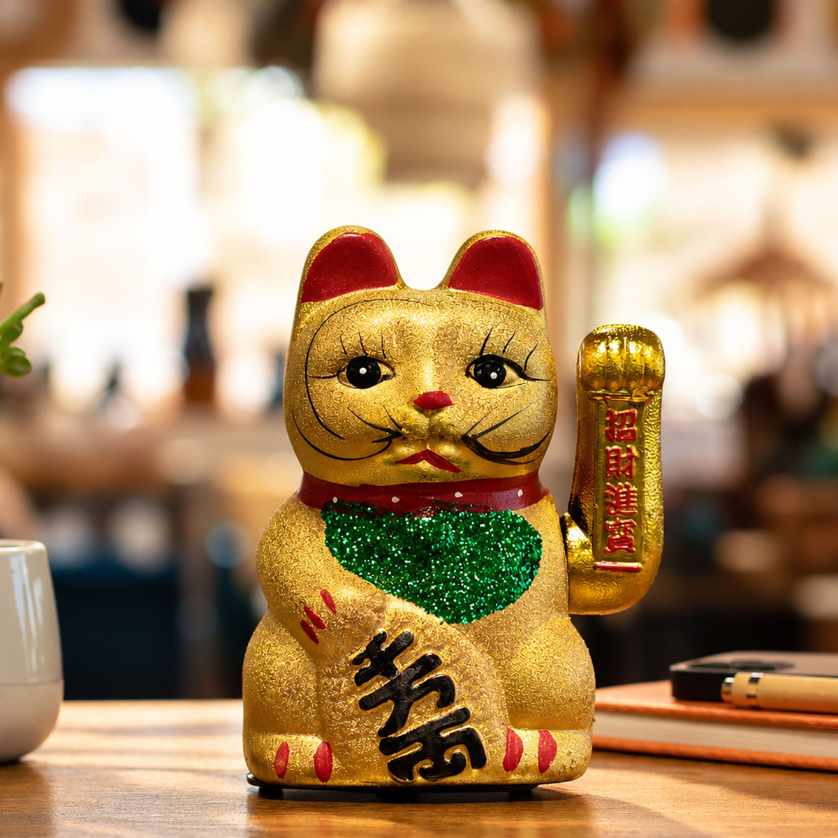 Japanese Lucky Money Cat Ornament – Classic Gold
