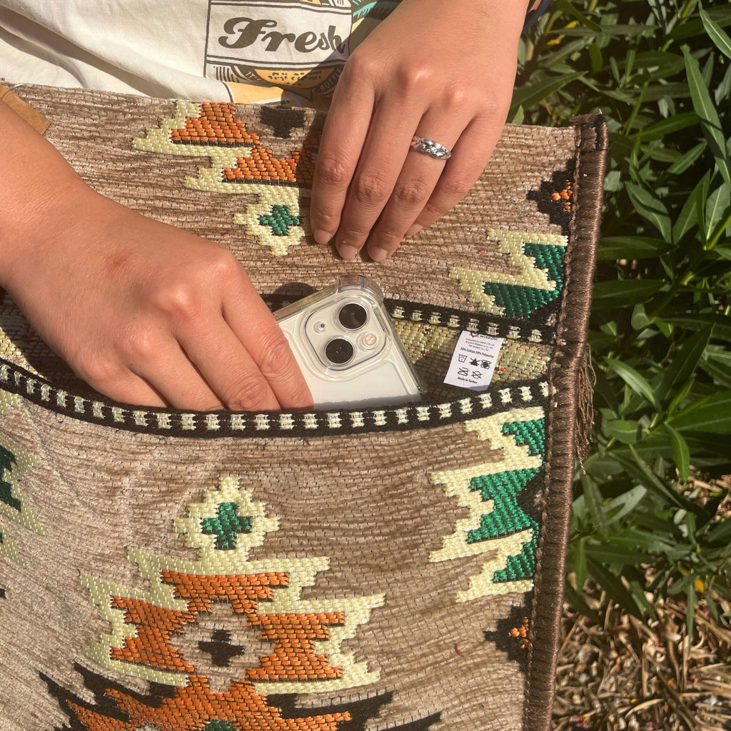 Beige Kilim Messenger Bag with Intricate Patterns for Festivals