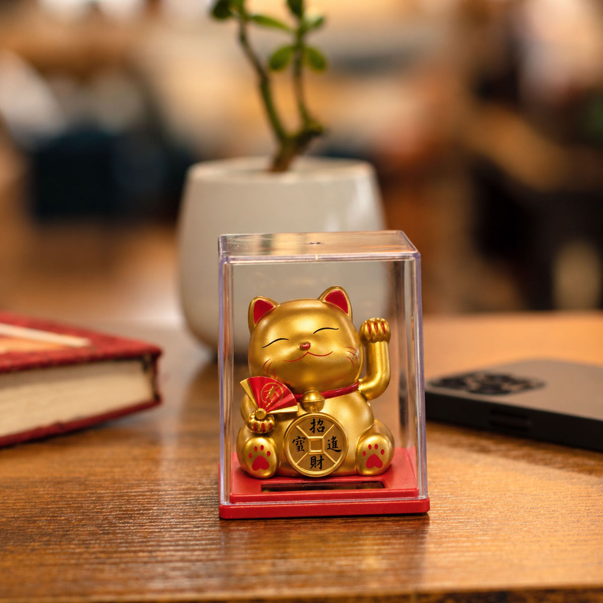 Mini Solar Powered Japanese Lucky Cat in Display Box – Gold