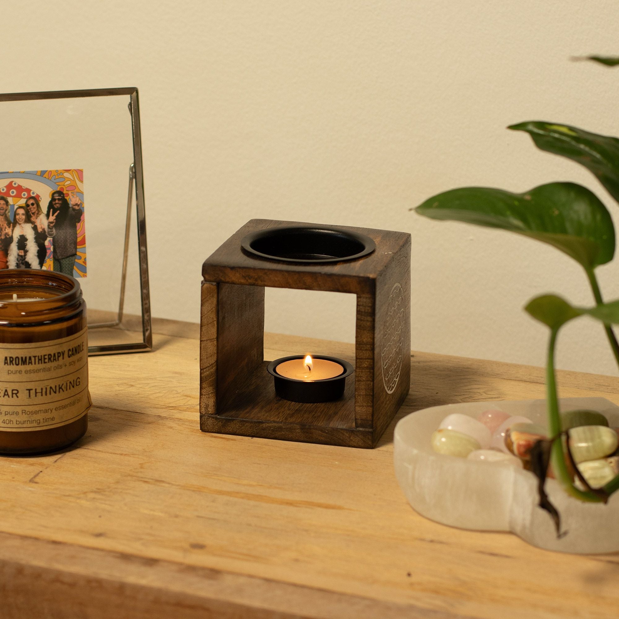 Square Mango Wood Oil Burner with Elephant Design for Fragrance