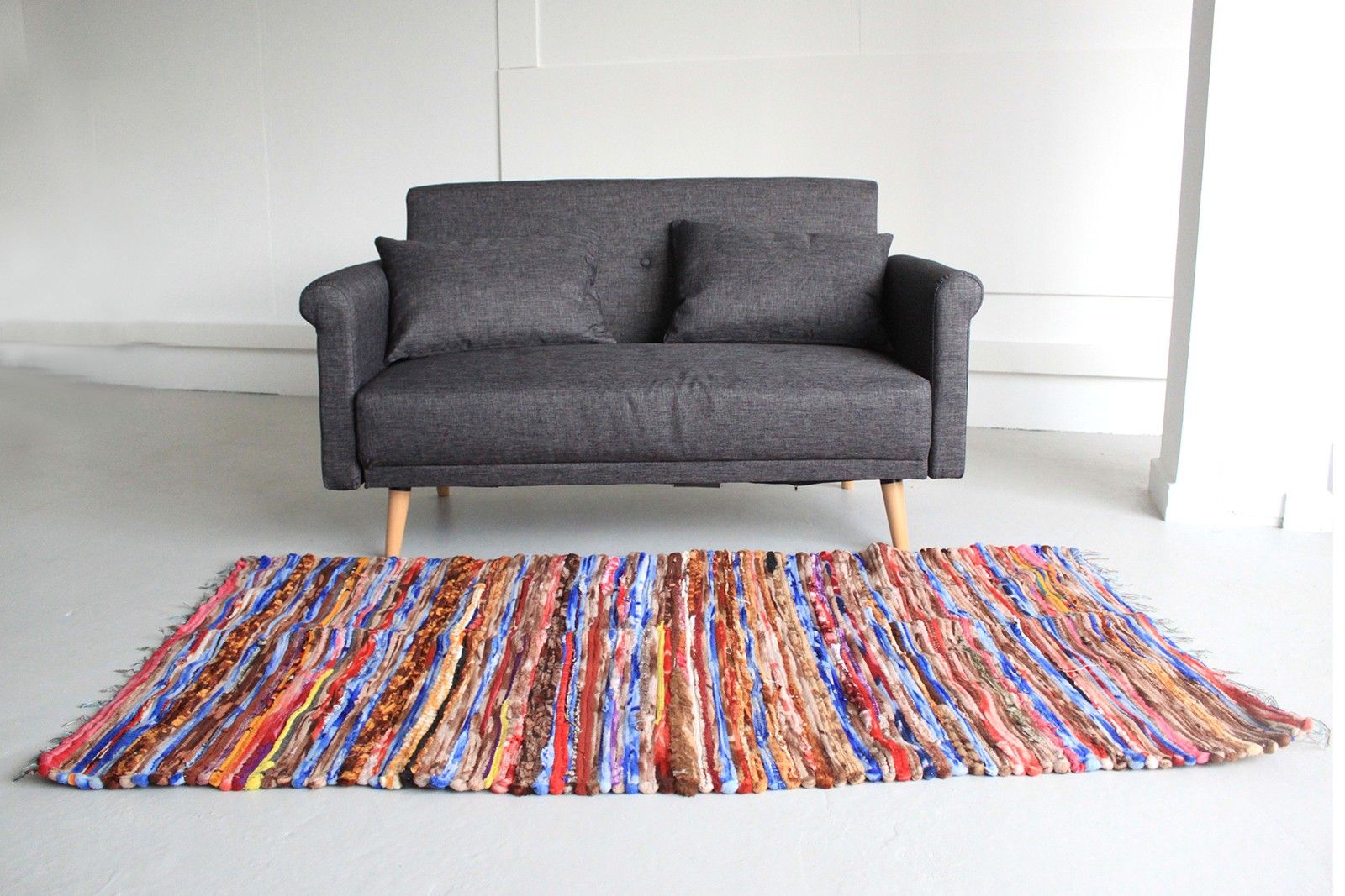 Large Velvet Rug 105x185cm for Stylish Home Decor Comfort
