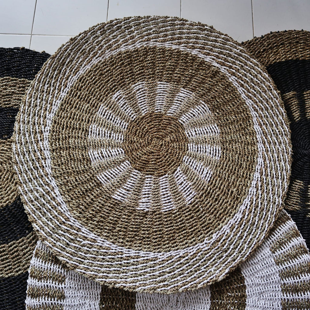 Round Seagrass White and Tan Rug for Stylish Home Decor