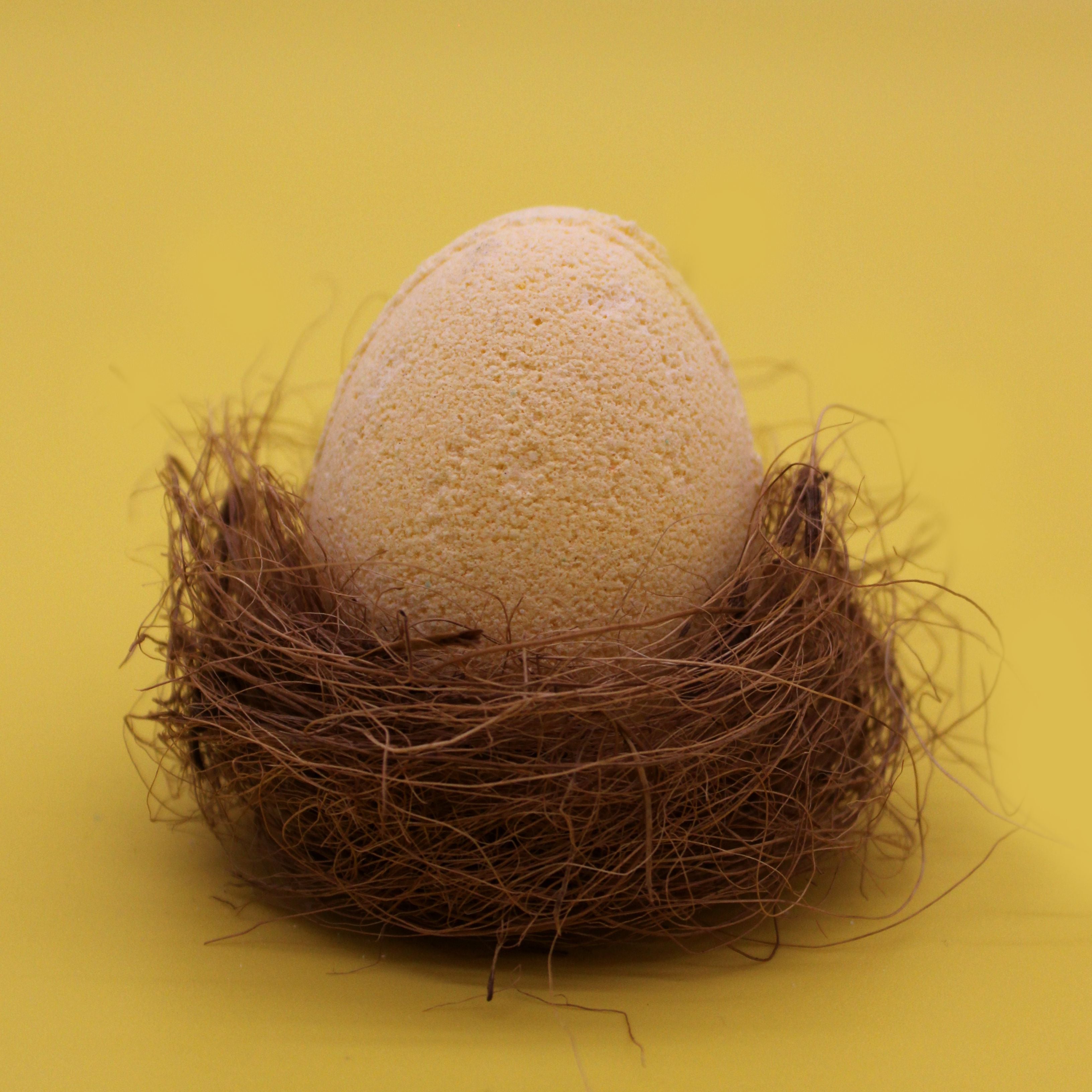6 Fun Banana Scented Bath Eggs in a Tray for Enjoyable Relaxing Baths