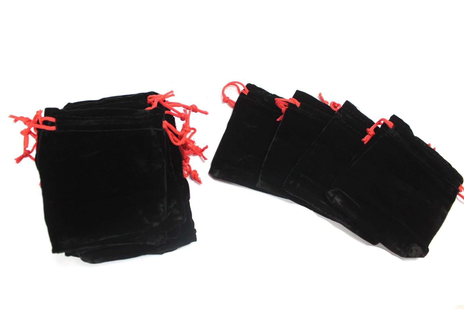 Quality Velvet Pouch in Black for Rings and Jewellery Storage